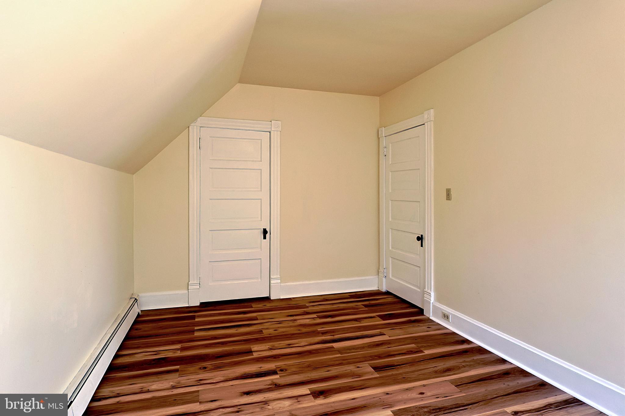 WEST SIDE - Residential