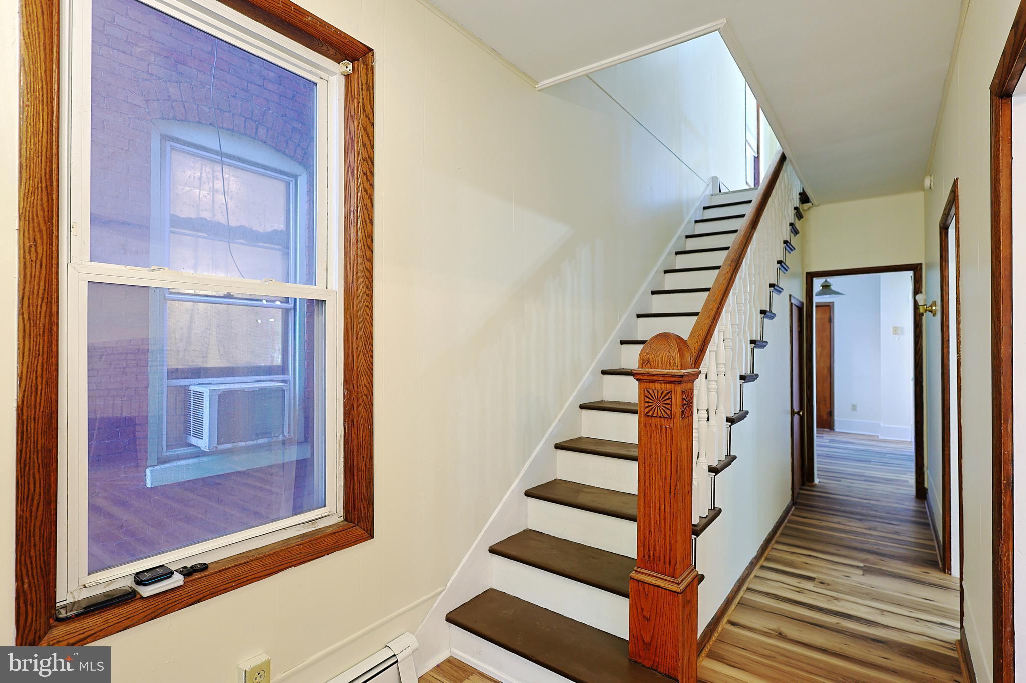 WEST SIDE - Residential