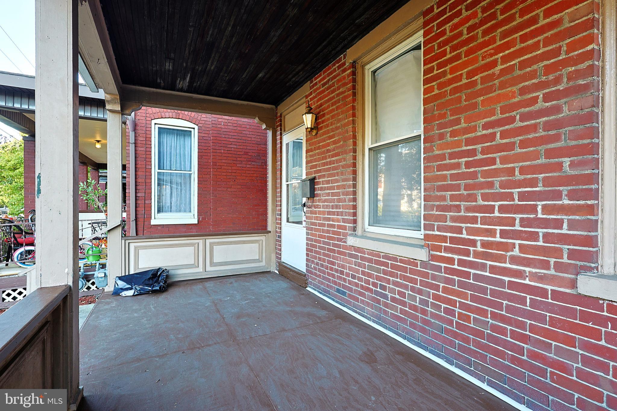 WEST SIDE - Residential