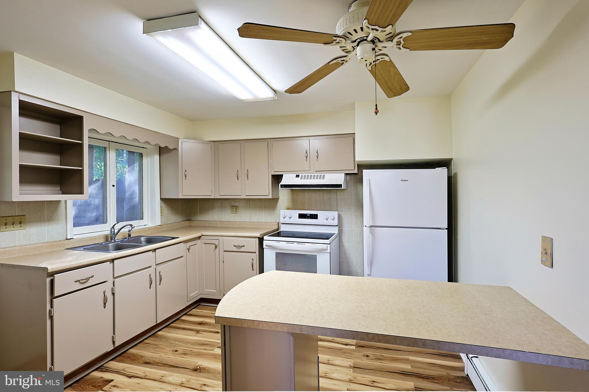 WEST SIDE - Residential