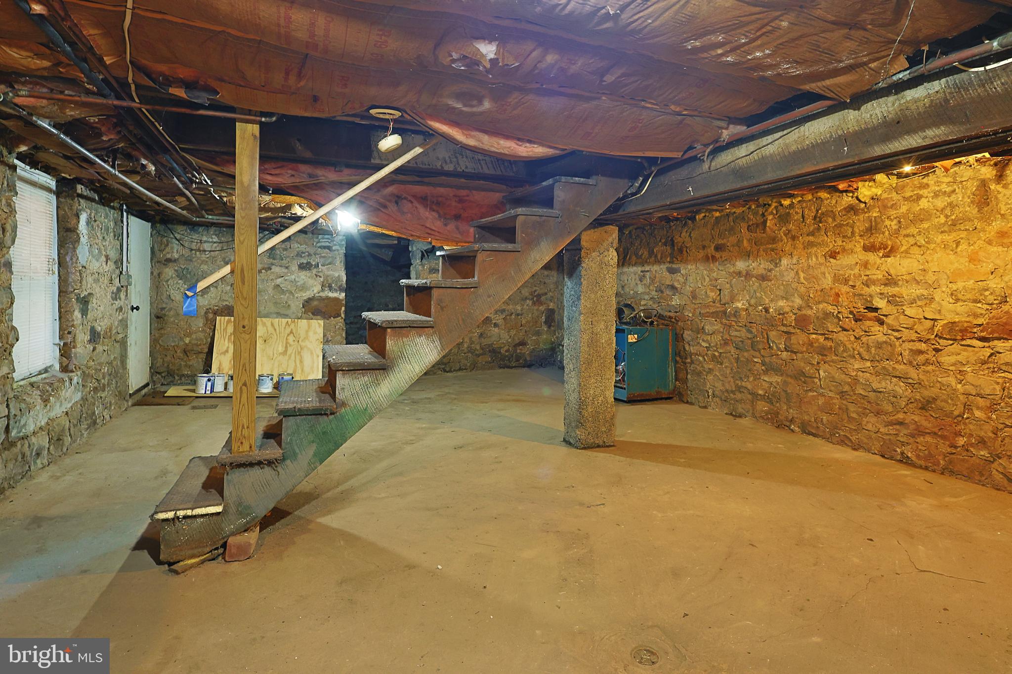 WEST SIDE - Residential