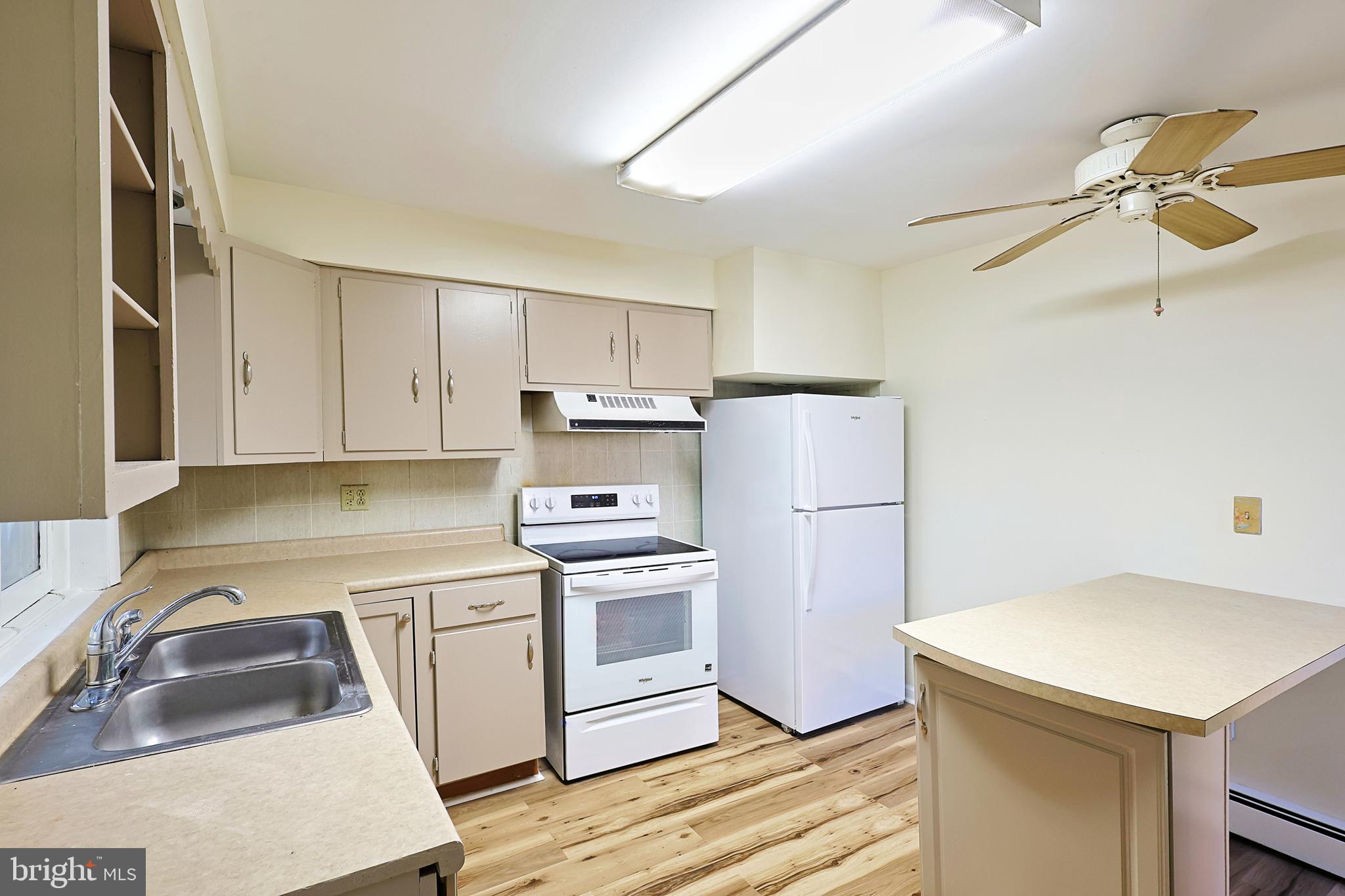 WEST SIDE - Residential