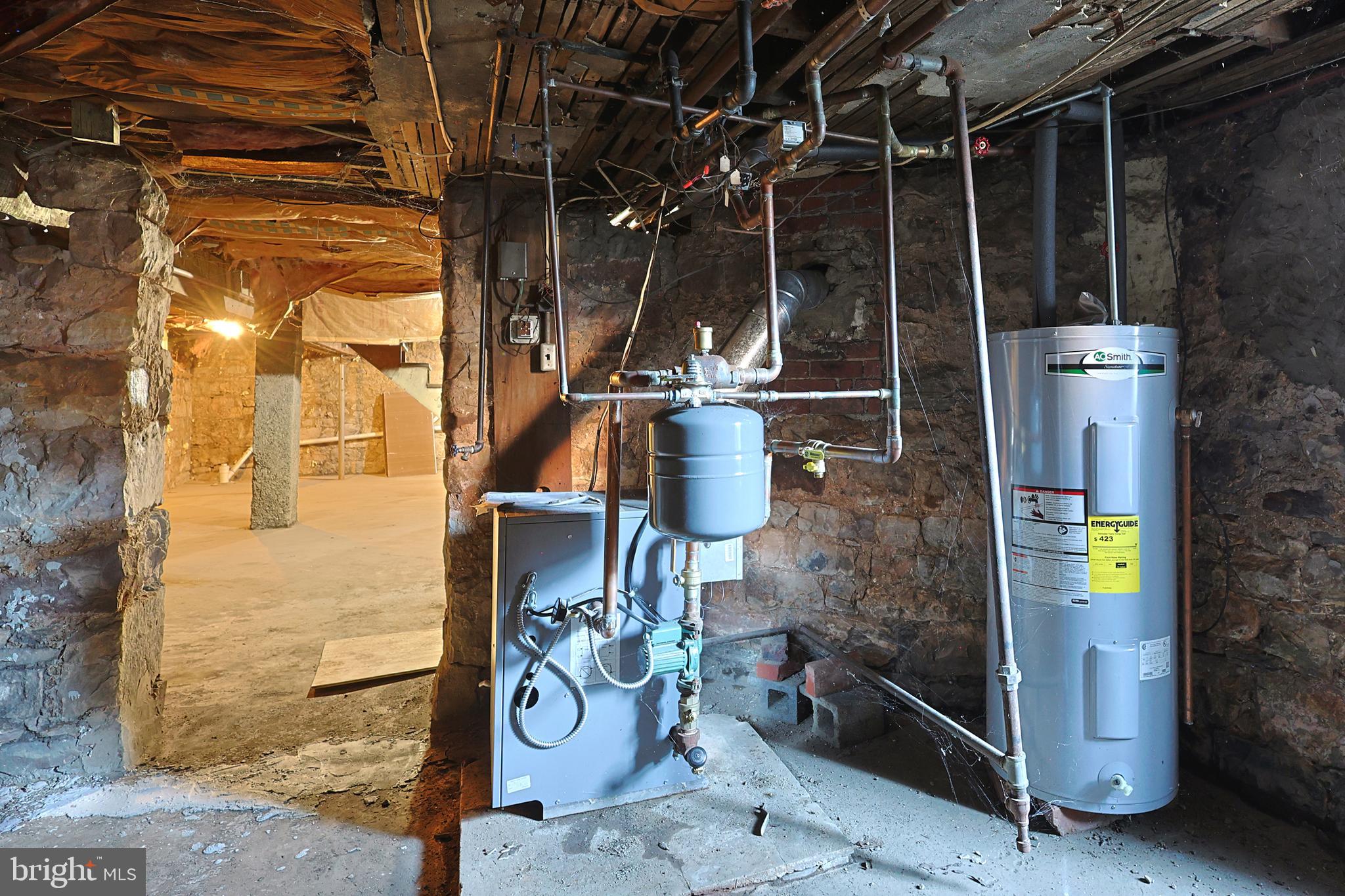 WEST SIDE - Residential