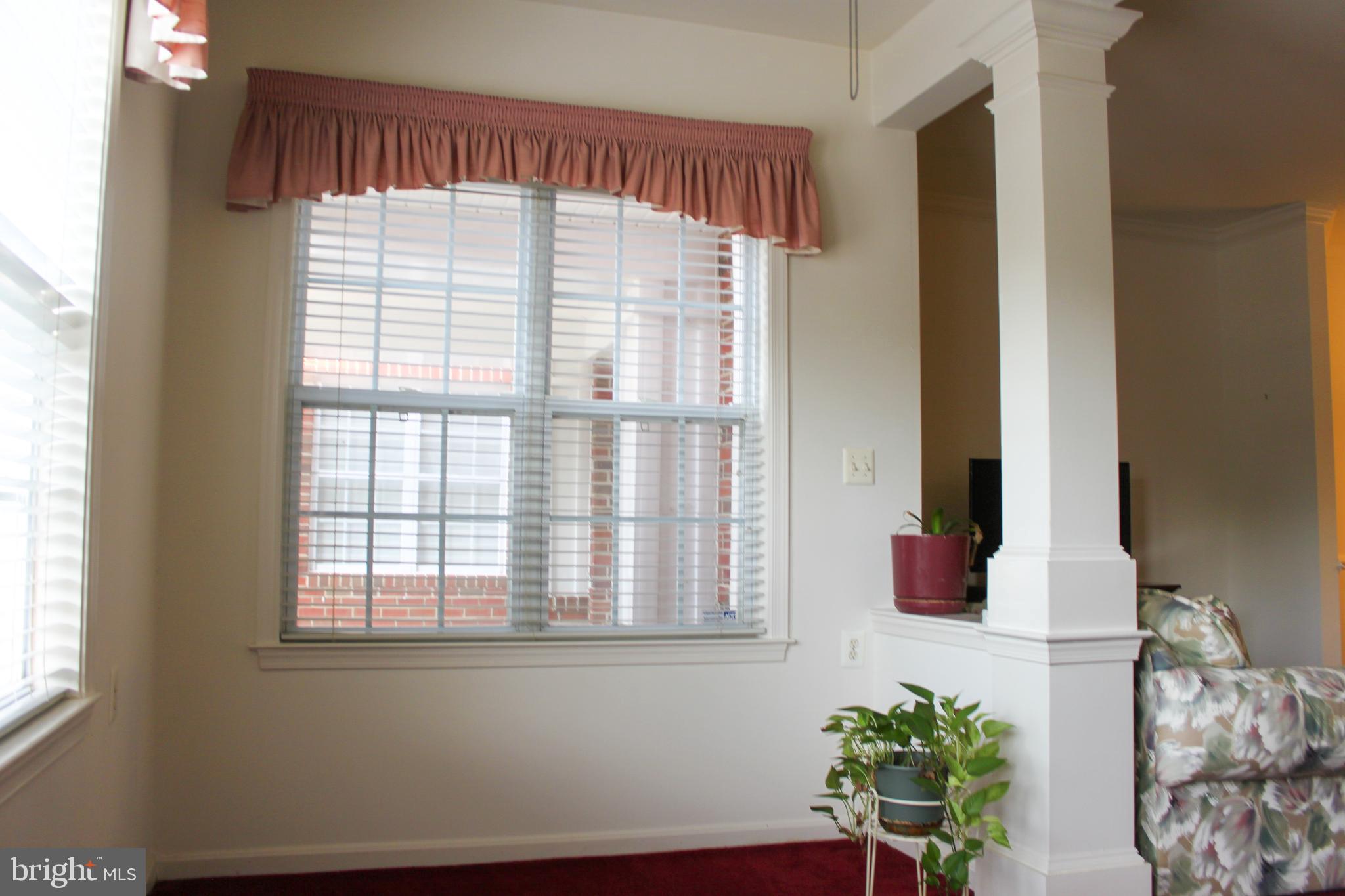 CAMERON GROVE CONDO 1> - Residential