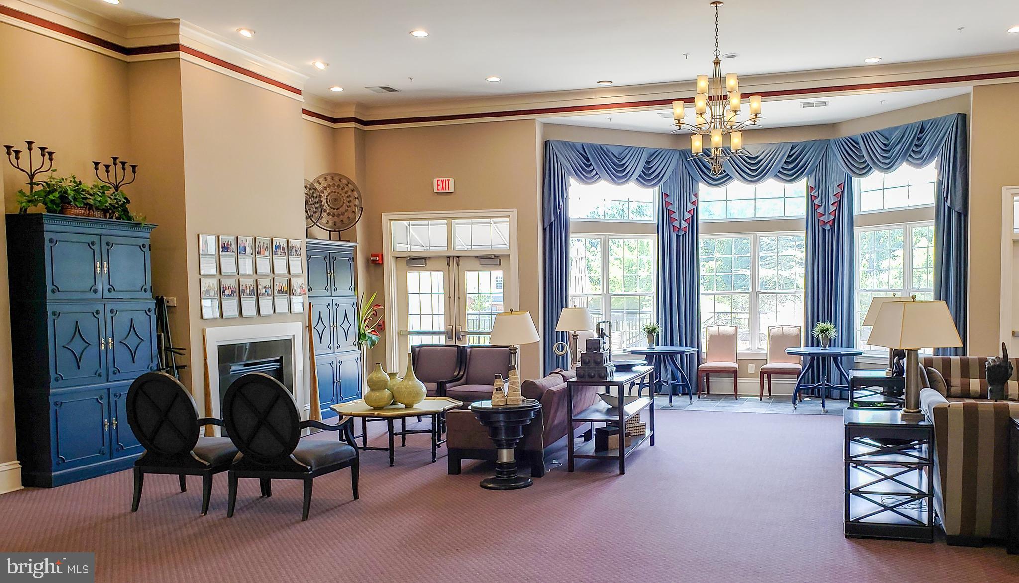 CAMERON GROVE CONDO 1> - Residential