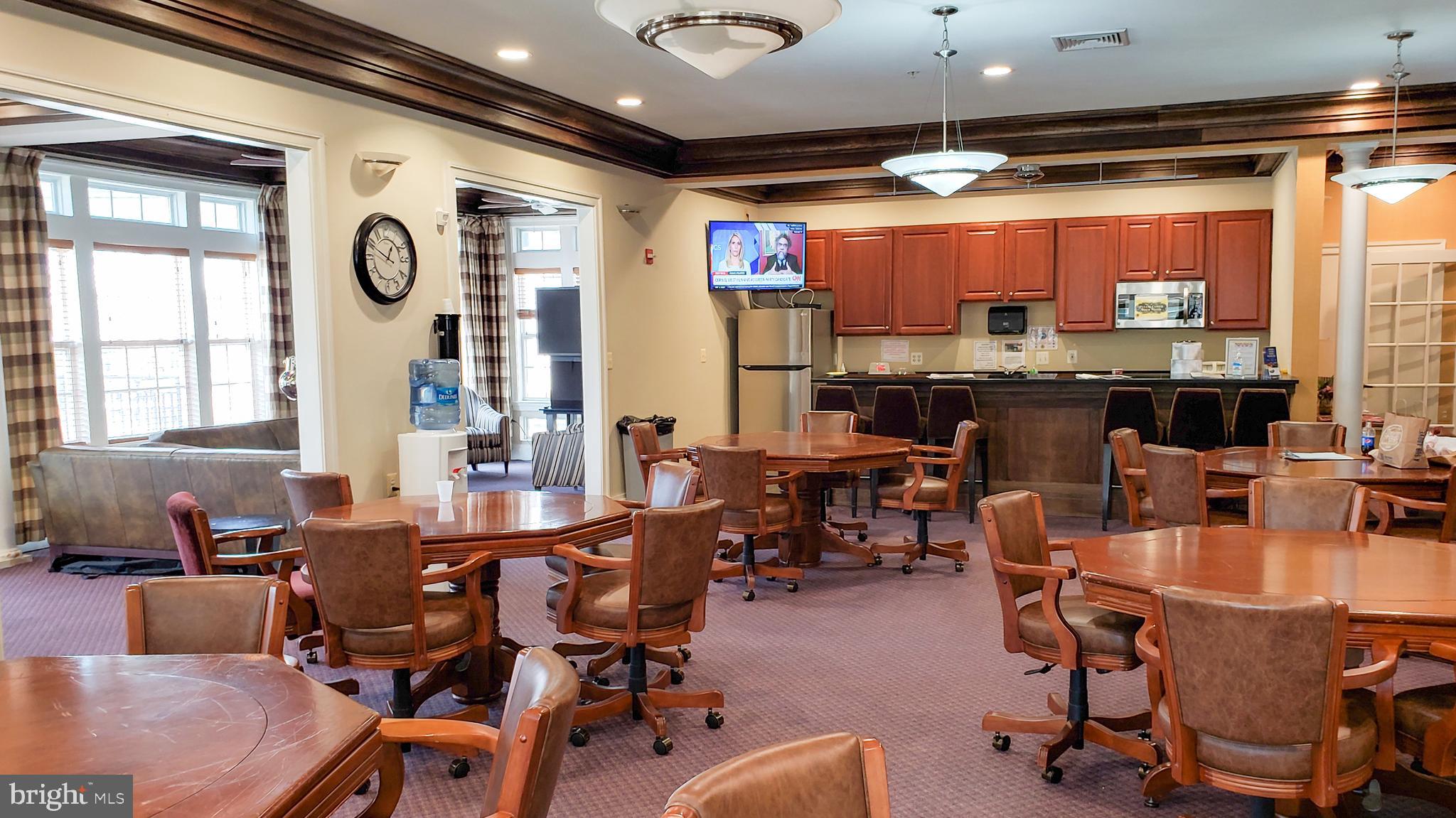 CAMERON GROVE CONDO 1> - Residential