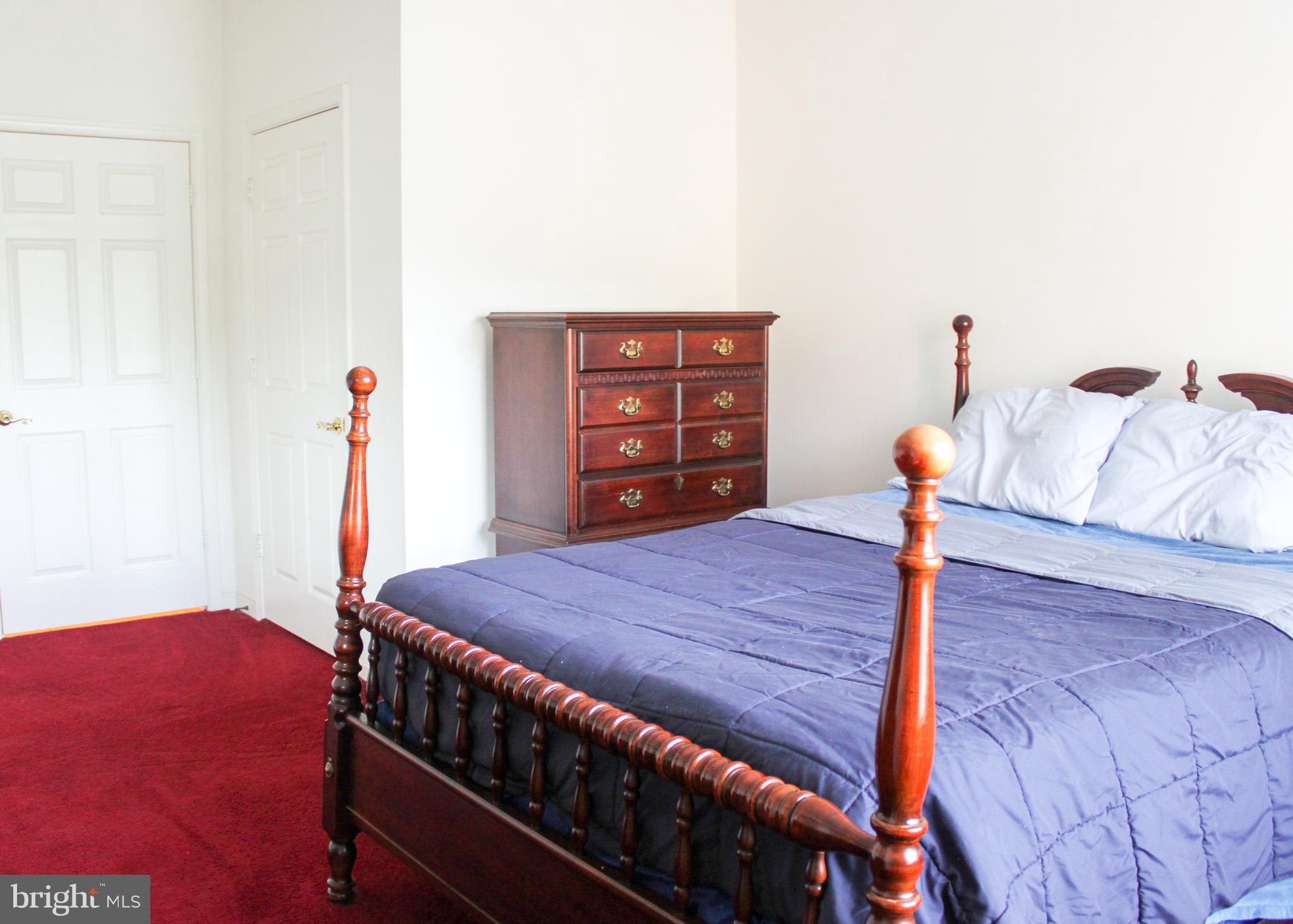 CAMERON GROVE CONDO 1> - Residential