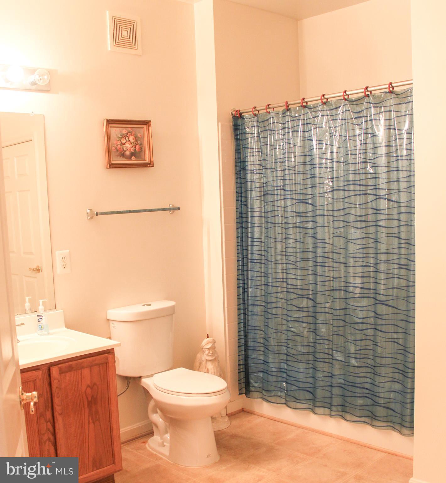 CAMERON GROVE CONDO 1> - Residential