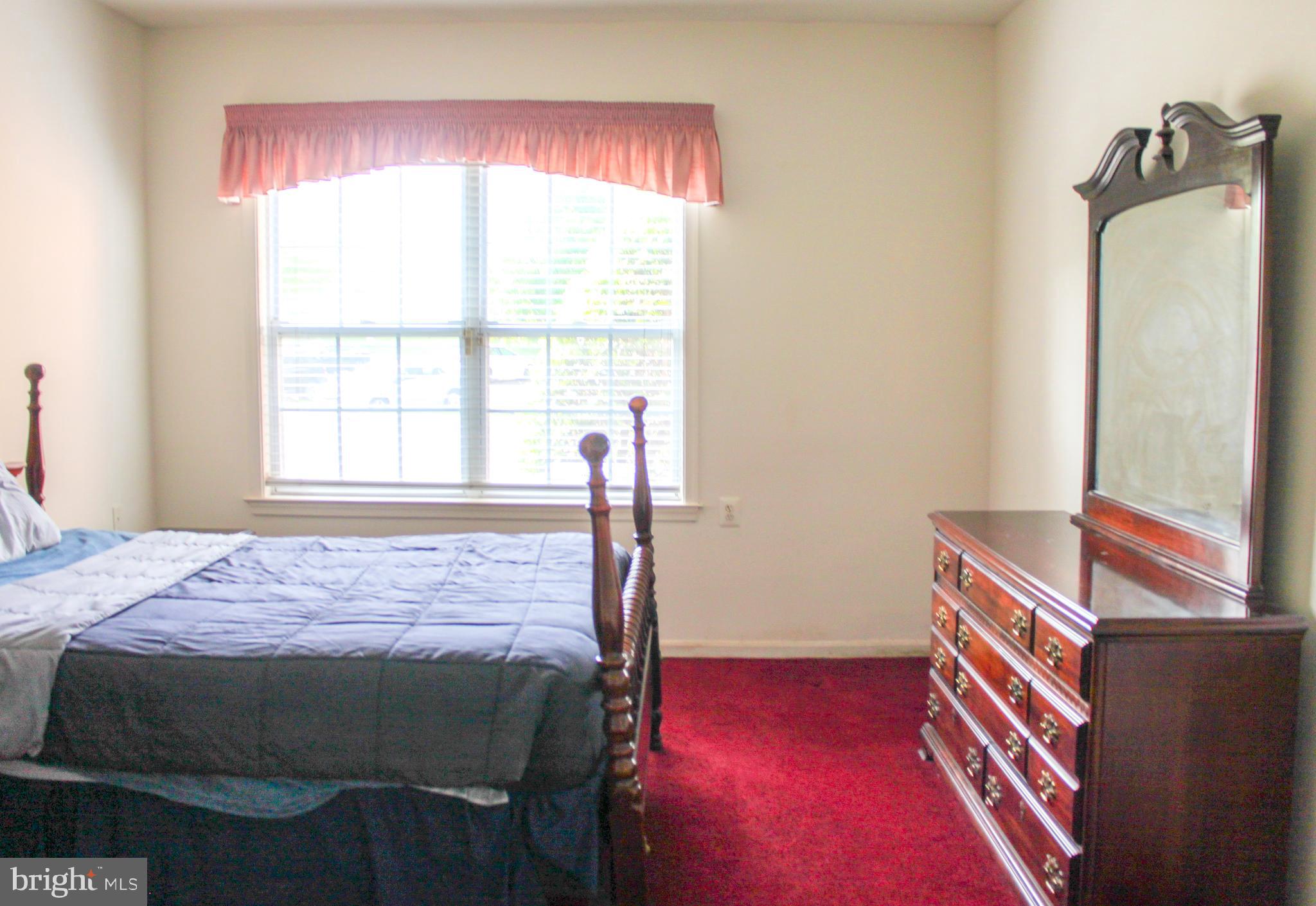 CAMERON GROVE CONDO 1> - Residential