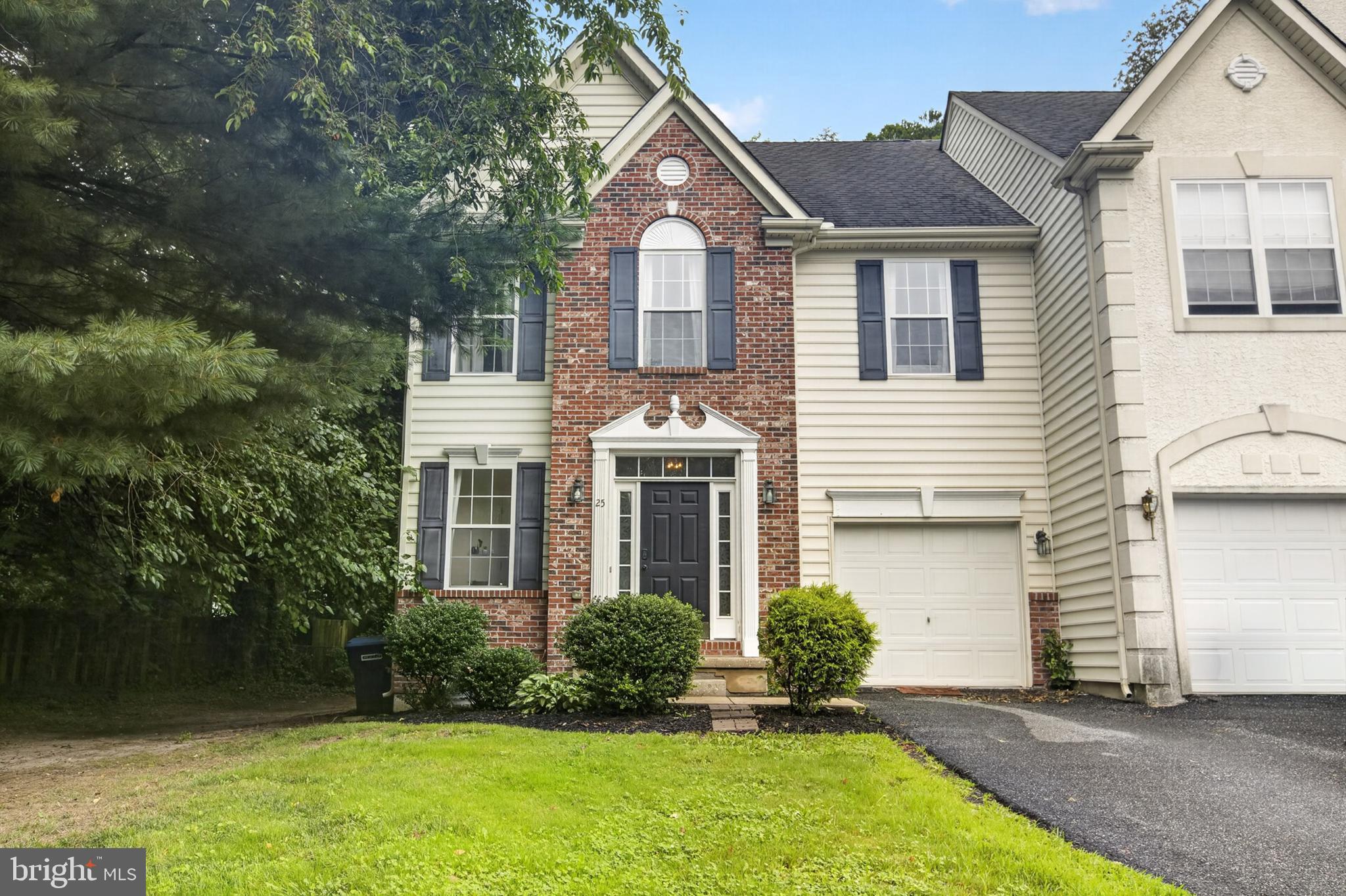 25 VAN BUREN COURT