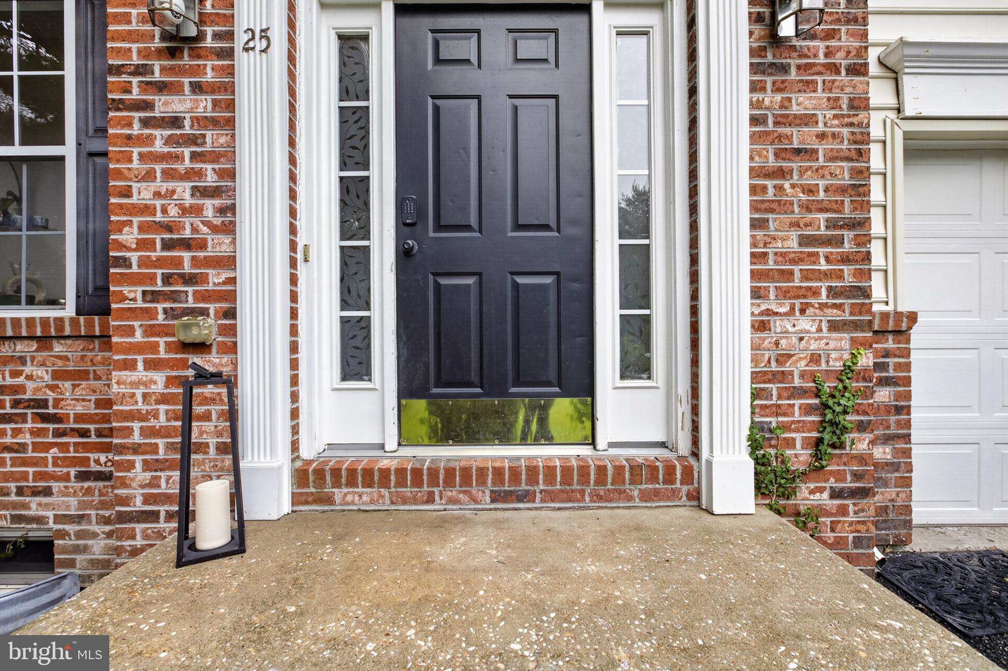25 VAN BUREN COURT