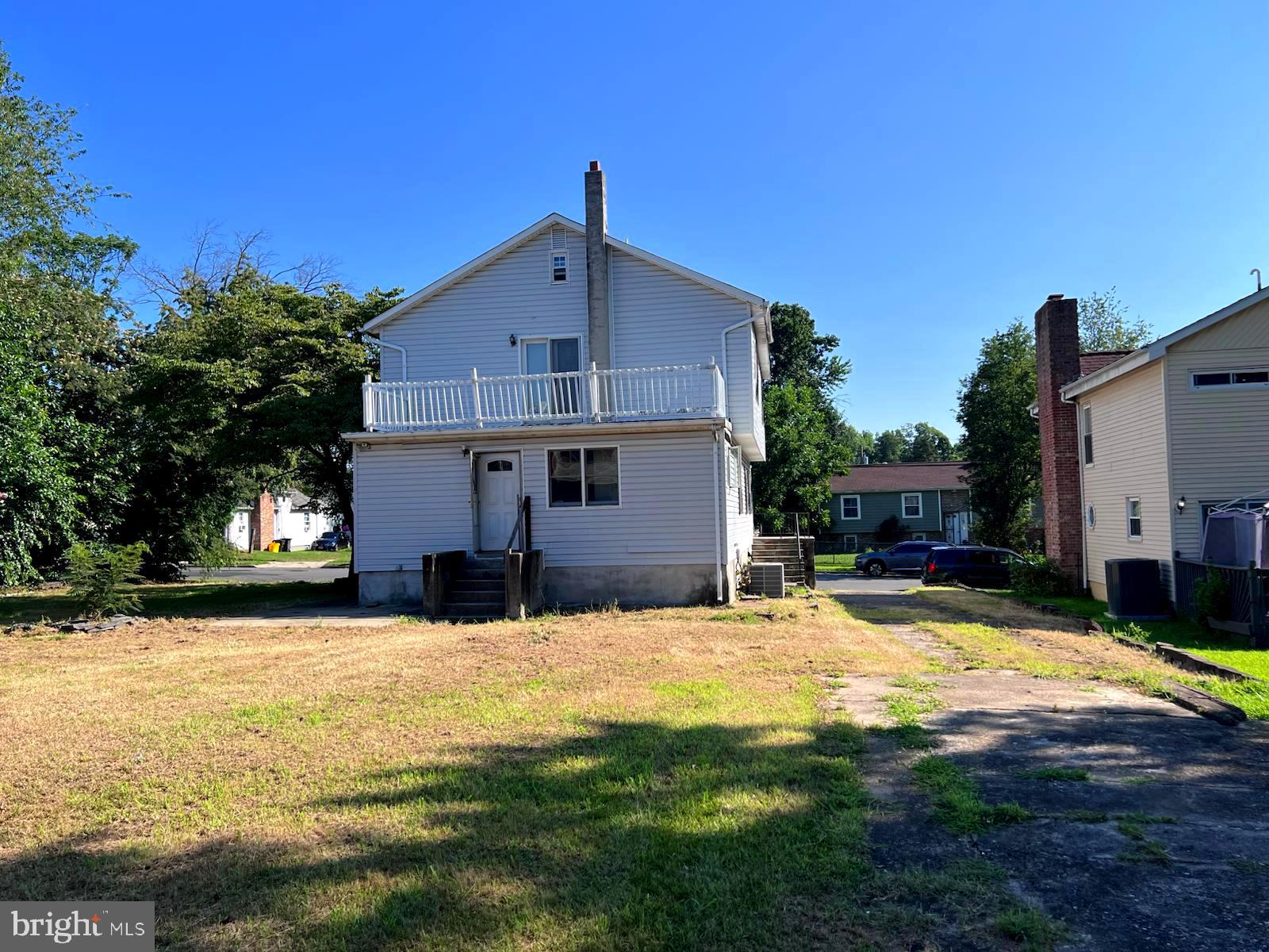 323 WILFRED AVENUE