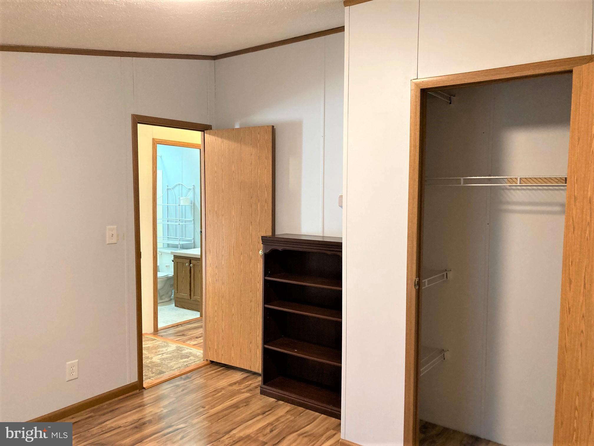 BOONES ESTATES - Residential