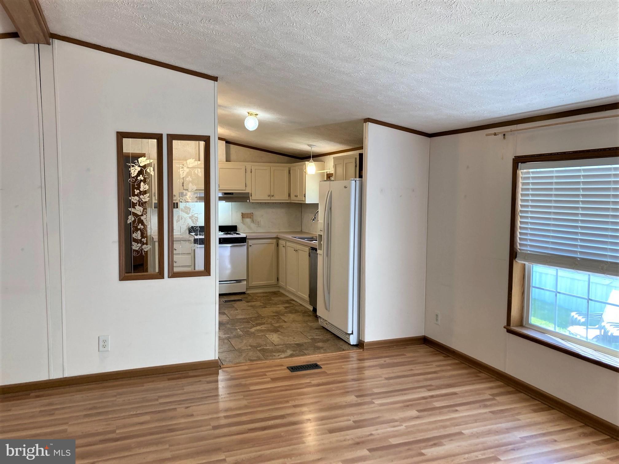 BOONES ESTATES - Residential