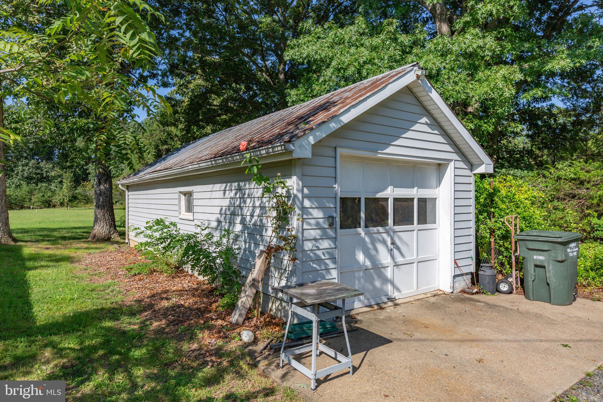 1571 TRUSLOW ROAD