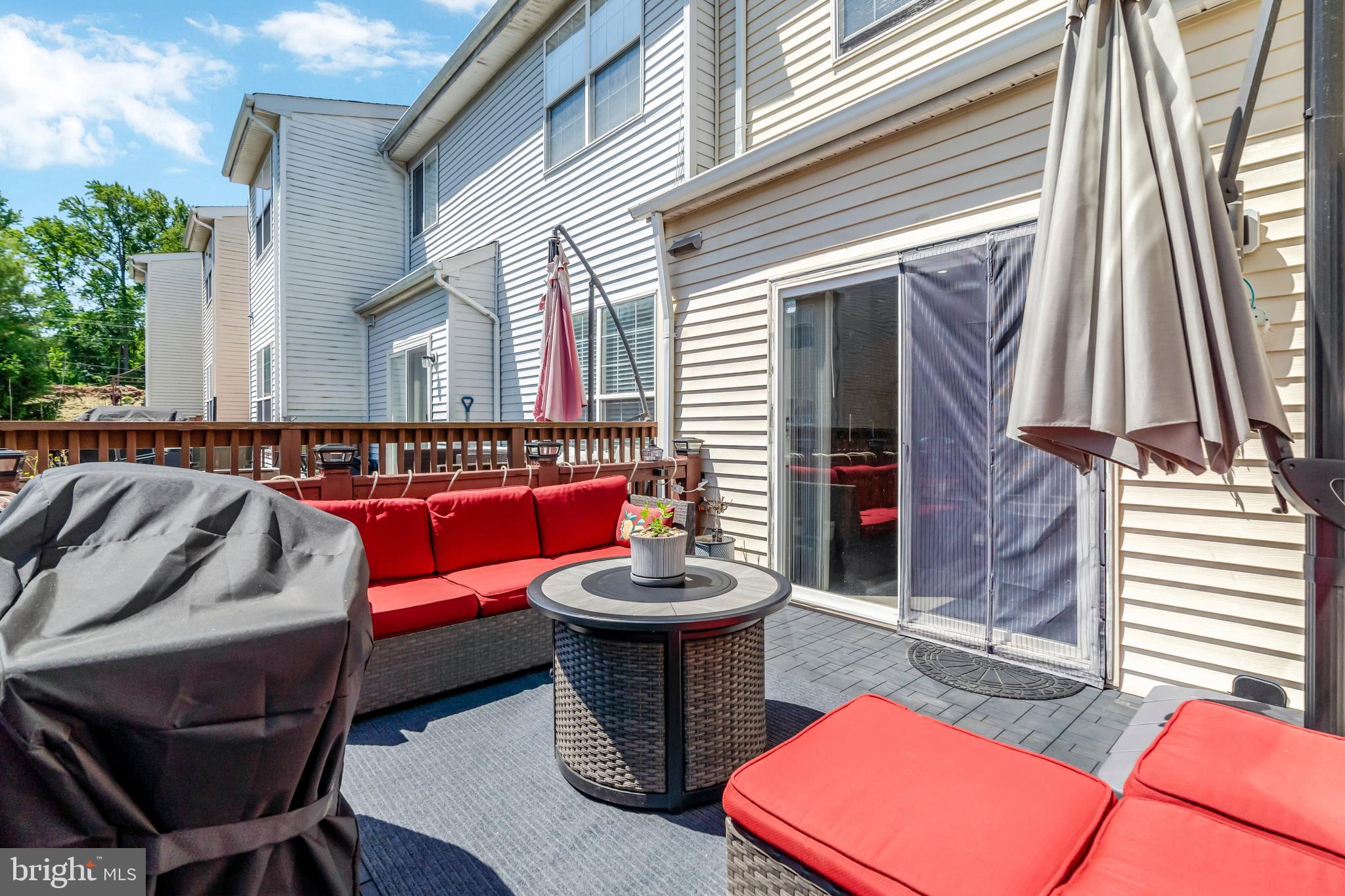 TOWNES AT FAIR LAKES GLEN - Residential Lease