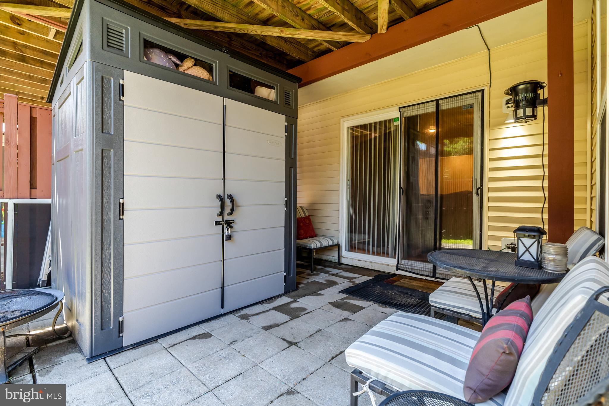 TOWNES AT FAIR LAKES GLEN - Residential Lease