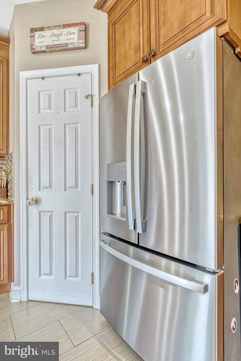 TOWNES AT FAIR LAKES GLEN - Residential Lease