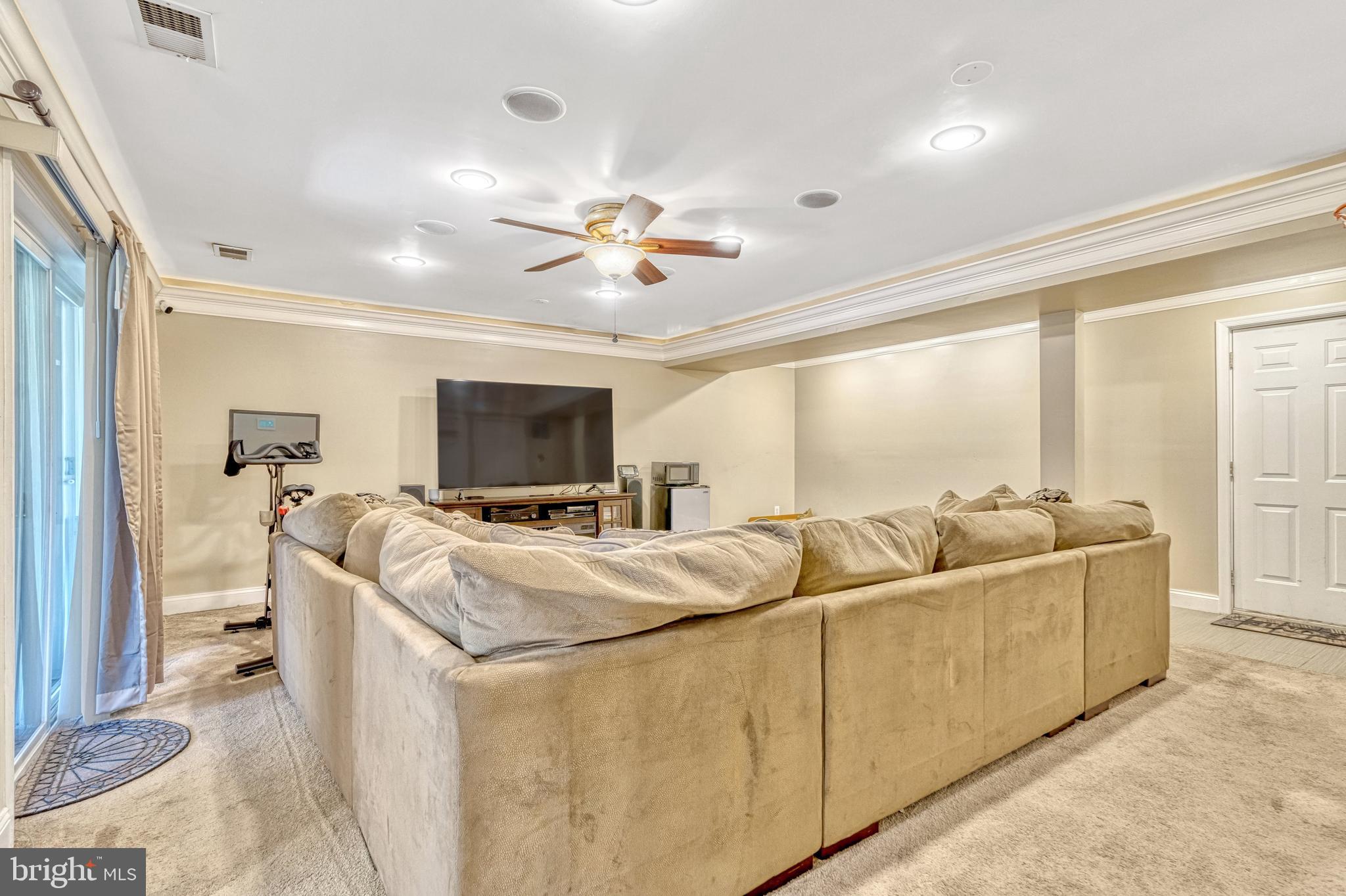 TOWNES AT FAIR LAKES GLEN - Residential Lease