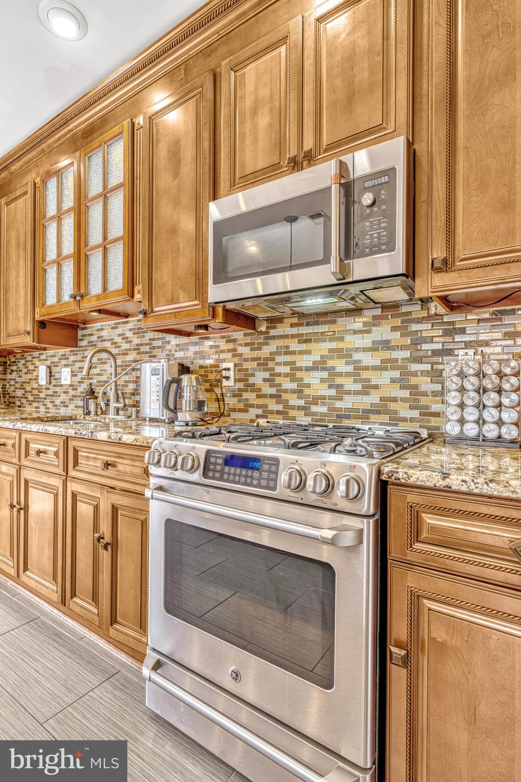 TOWNES AT FAIR LAKES GLEN - Residential Lease