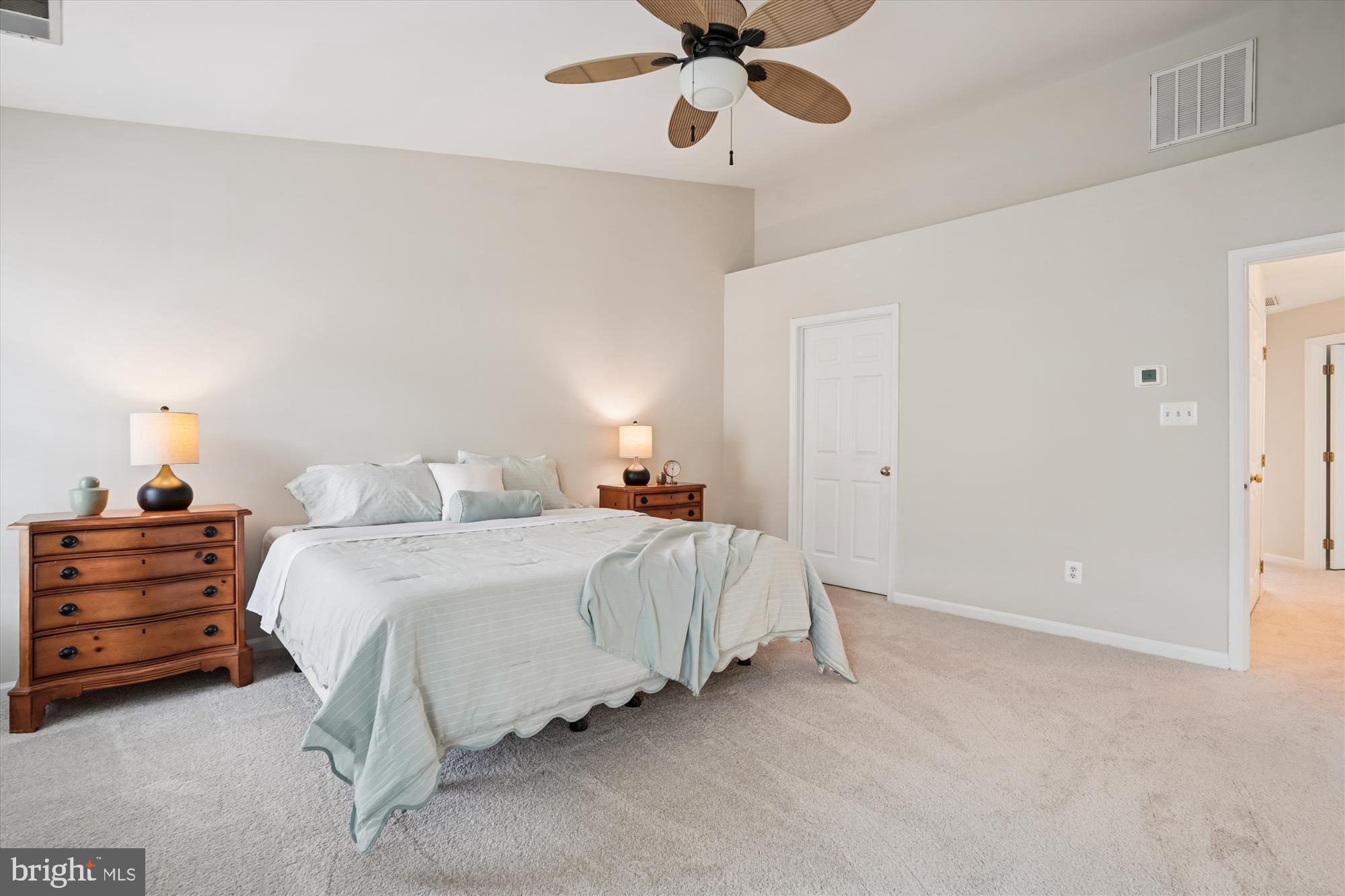 SOUTH RIDING - Residential