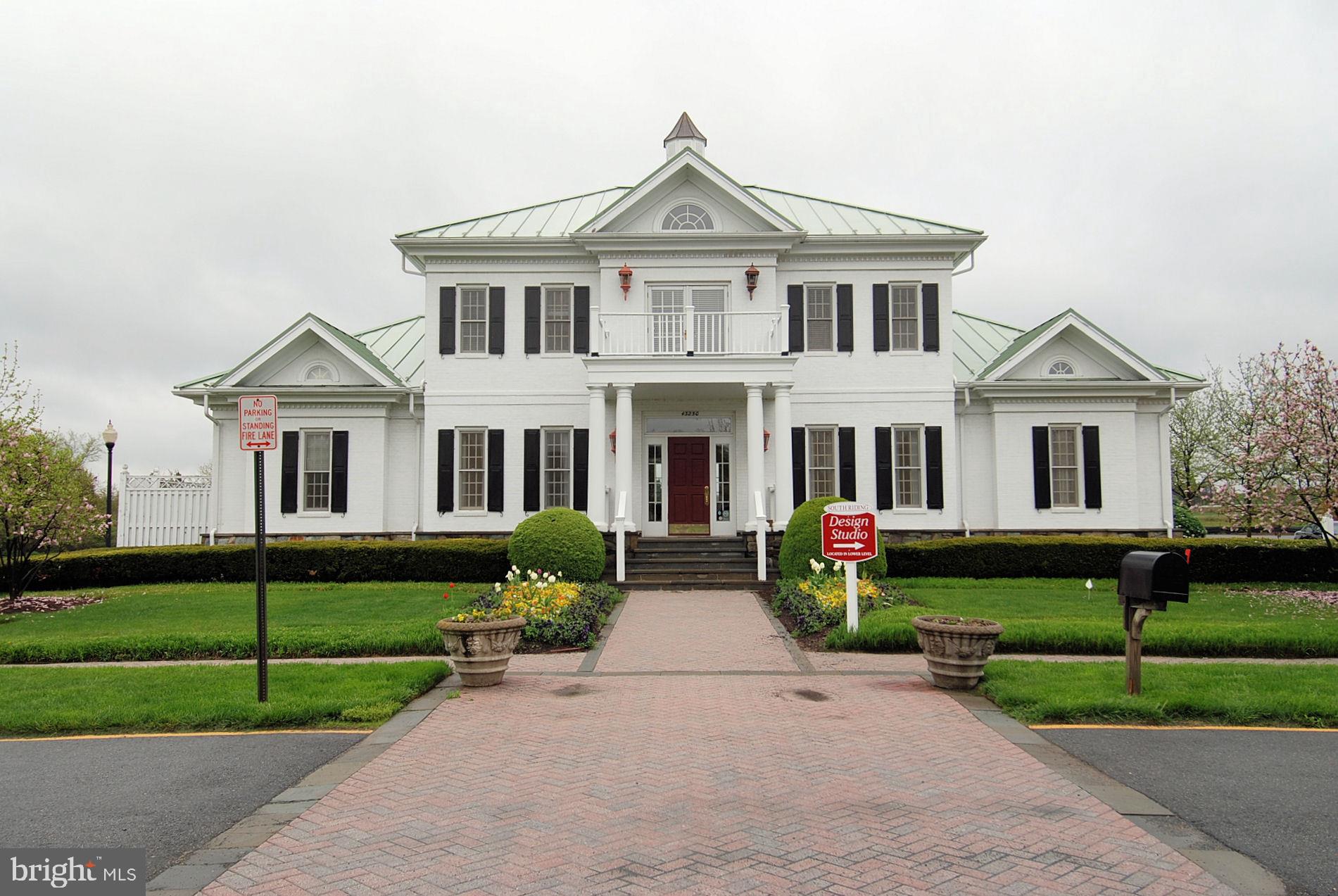 SOUTH RIDING - Residential