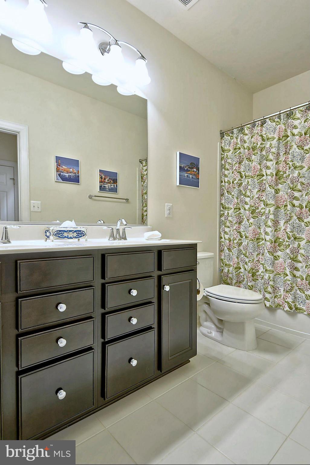 RIVER POINTE - Residential