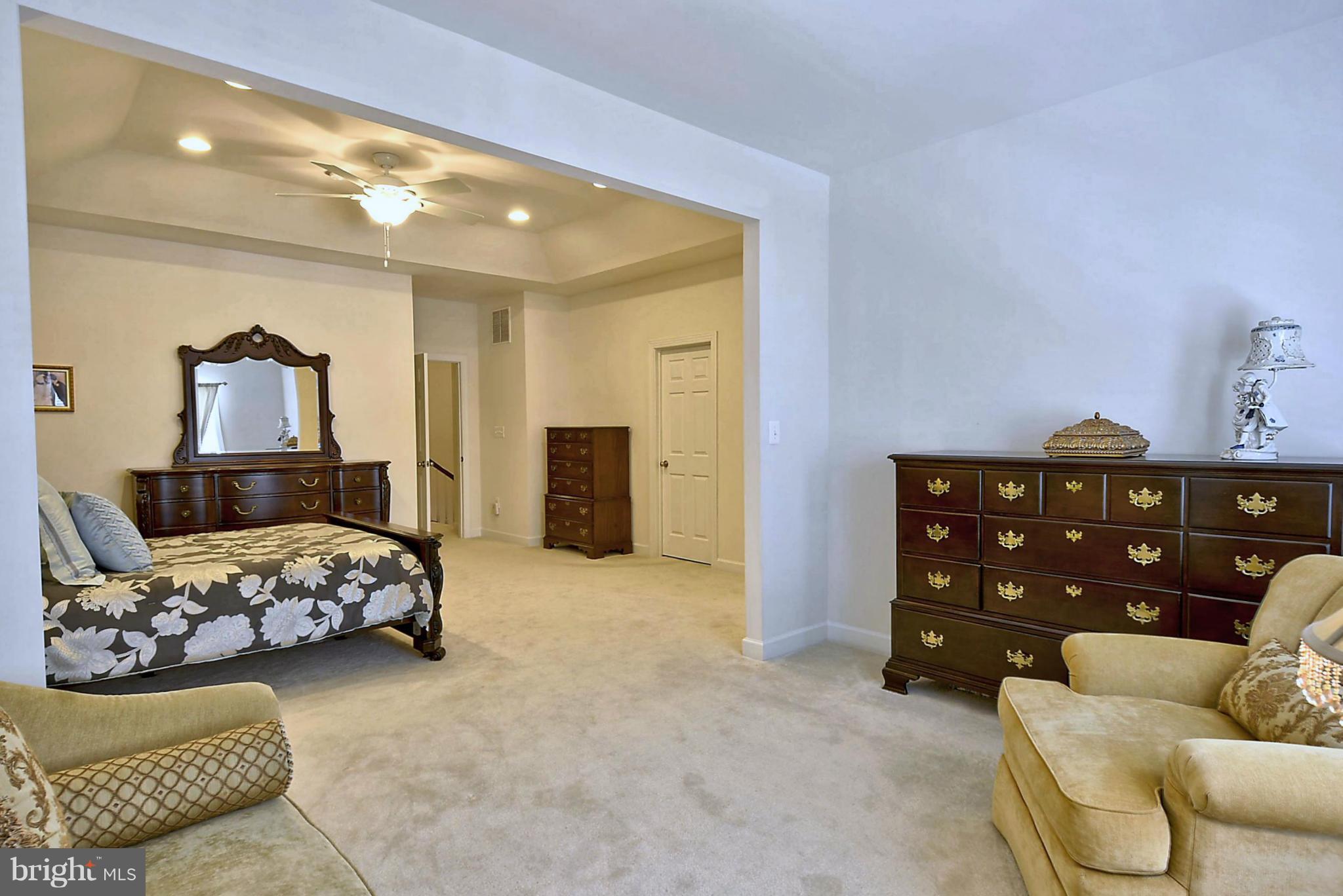 RIVER POINTE - Residential