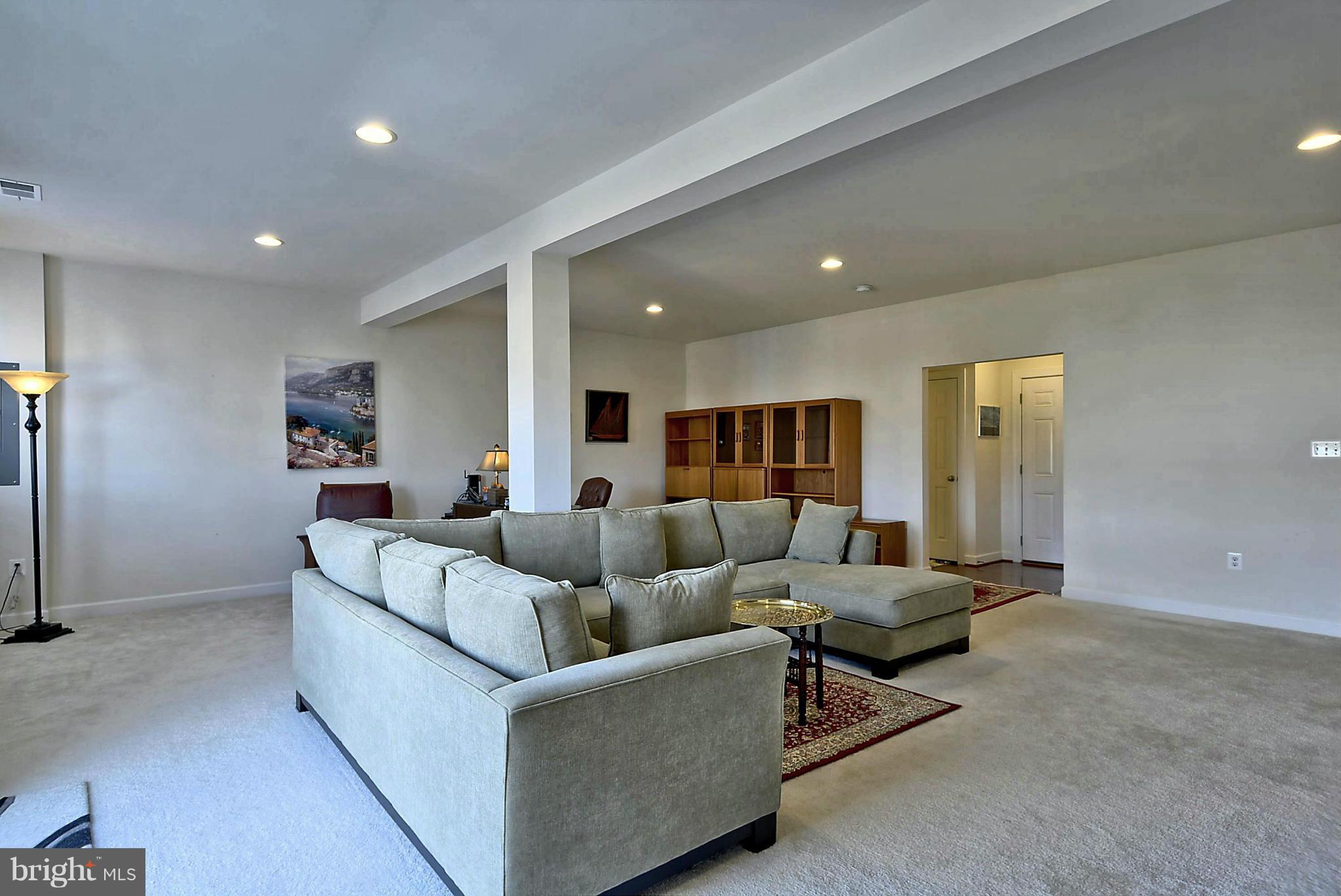 RIVER POINTE - Residential