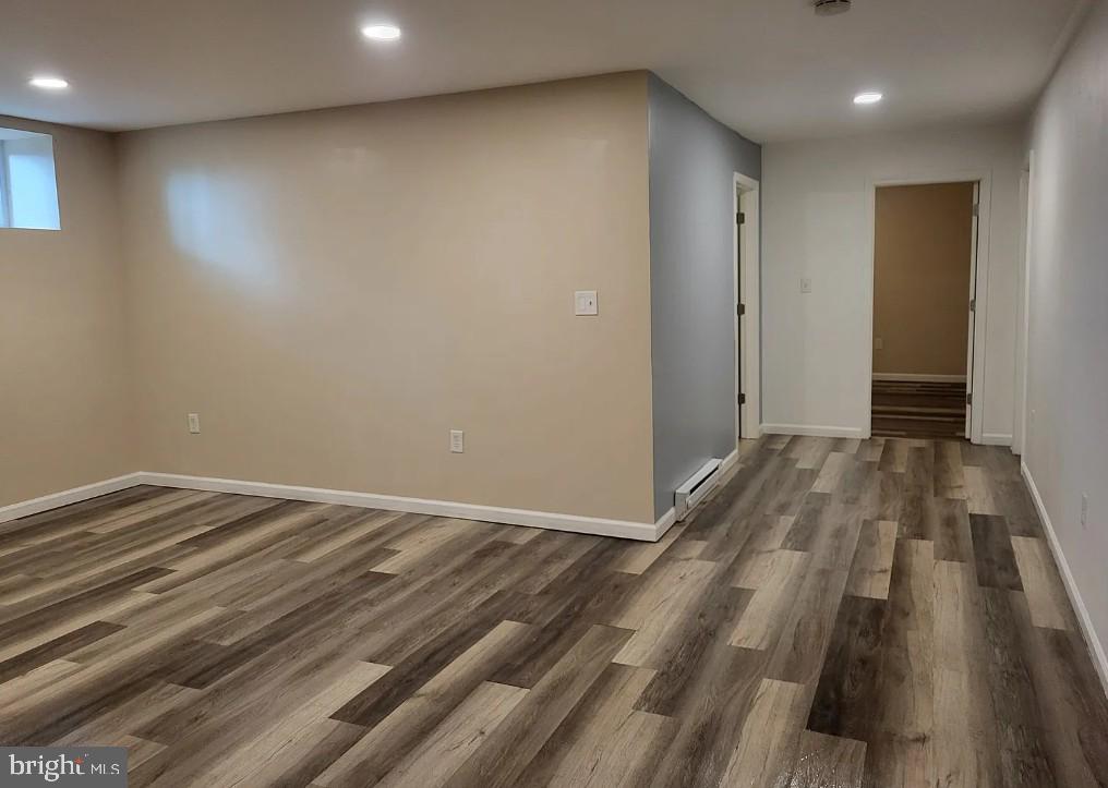 558 E LINCOLN HIGHWAY