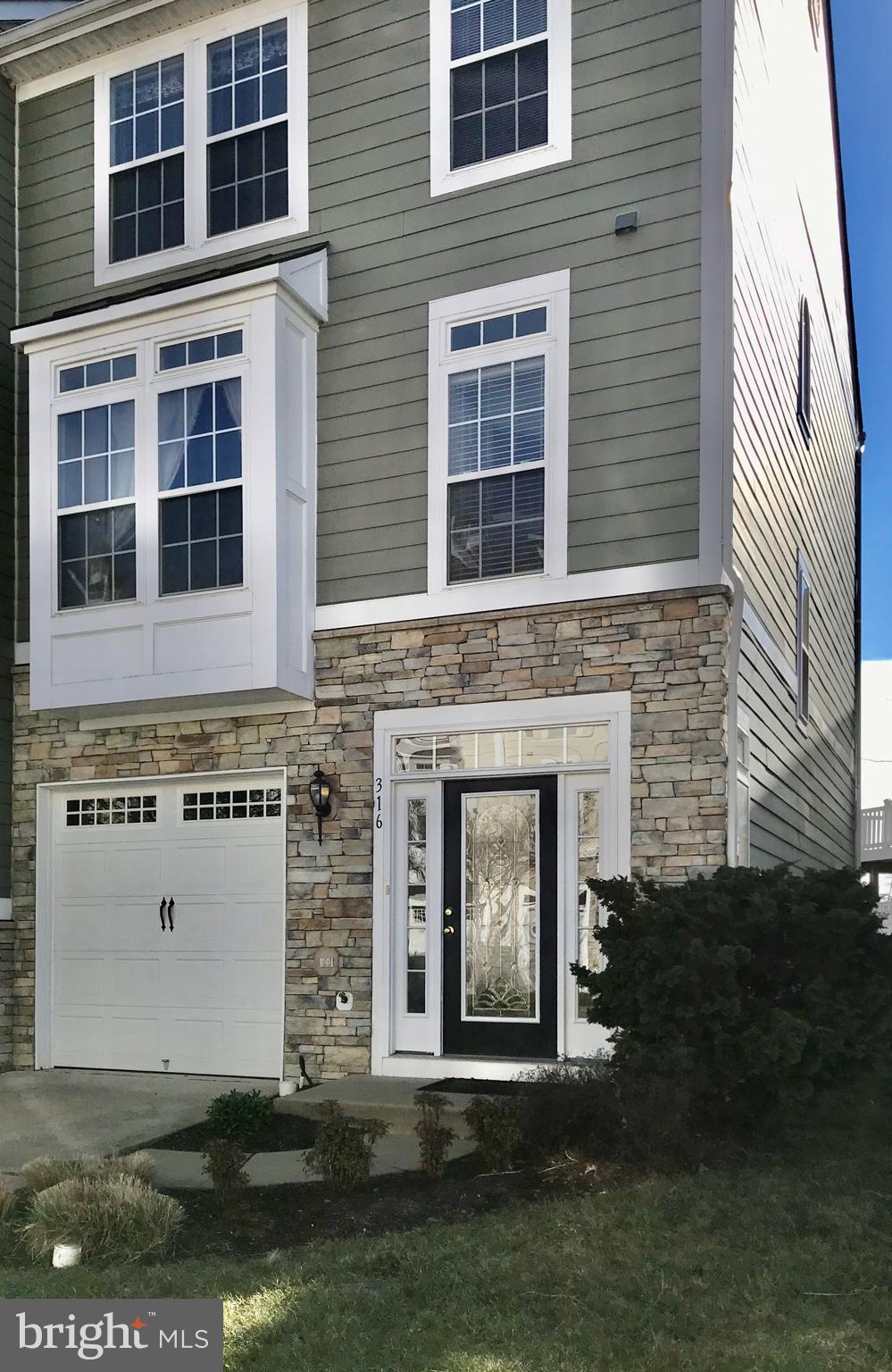 MONROE POINT - Residential Lease