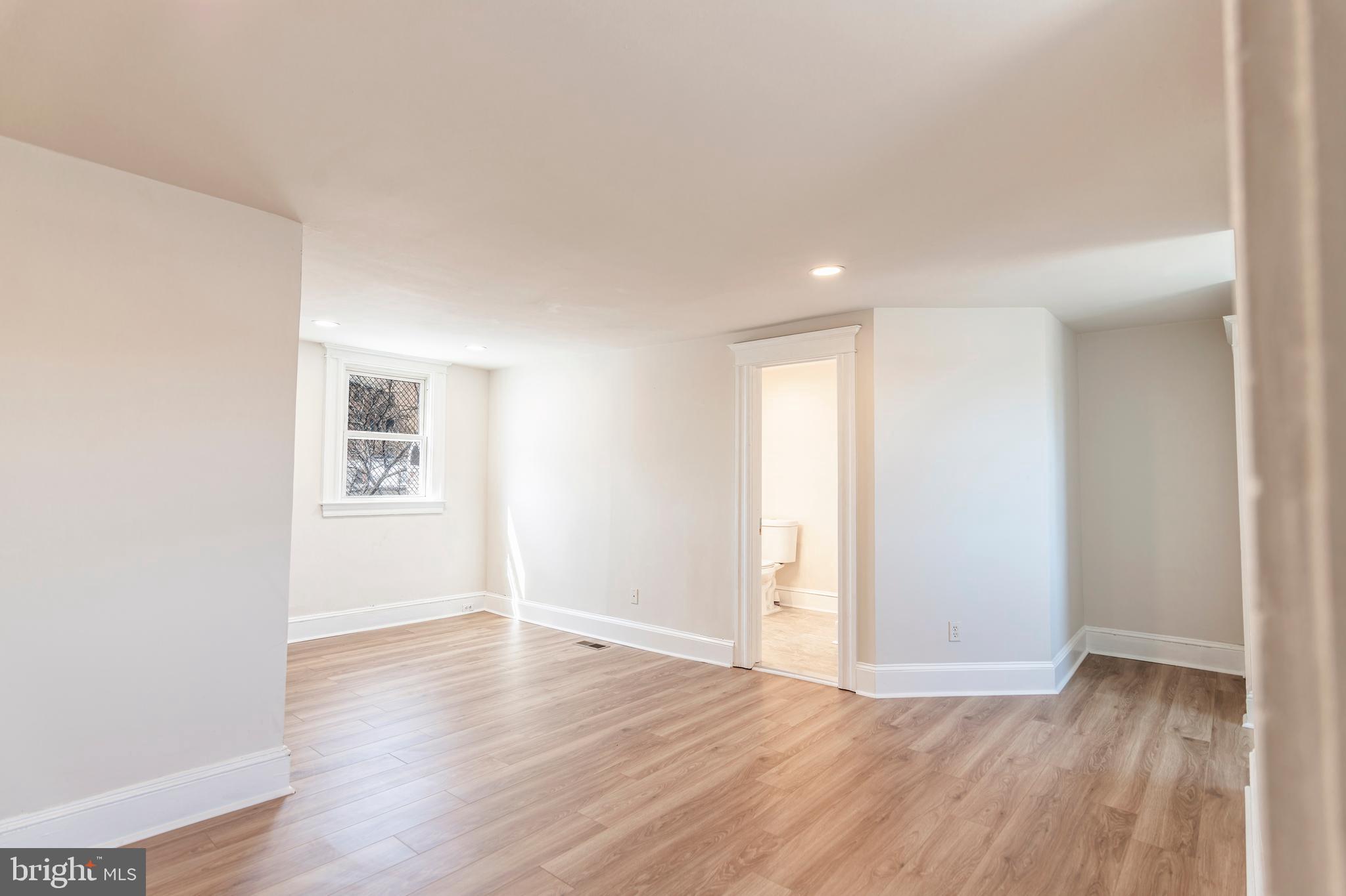 OAKENSHAWE - Residential