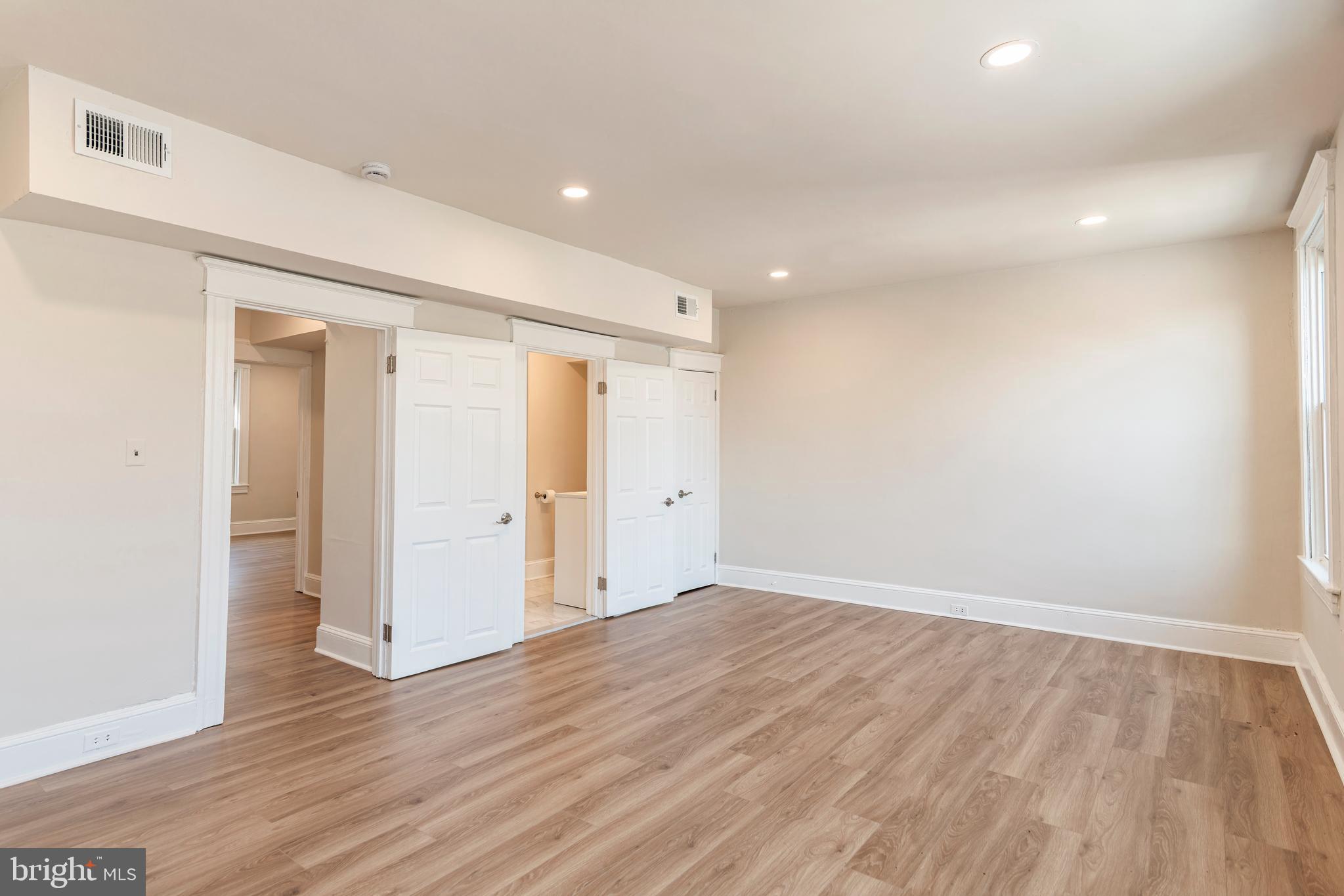 OAKENSHAWE - Residential