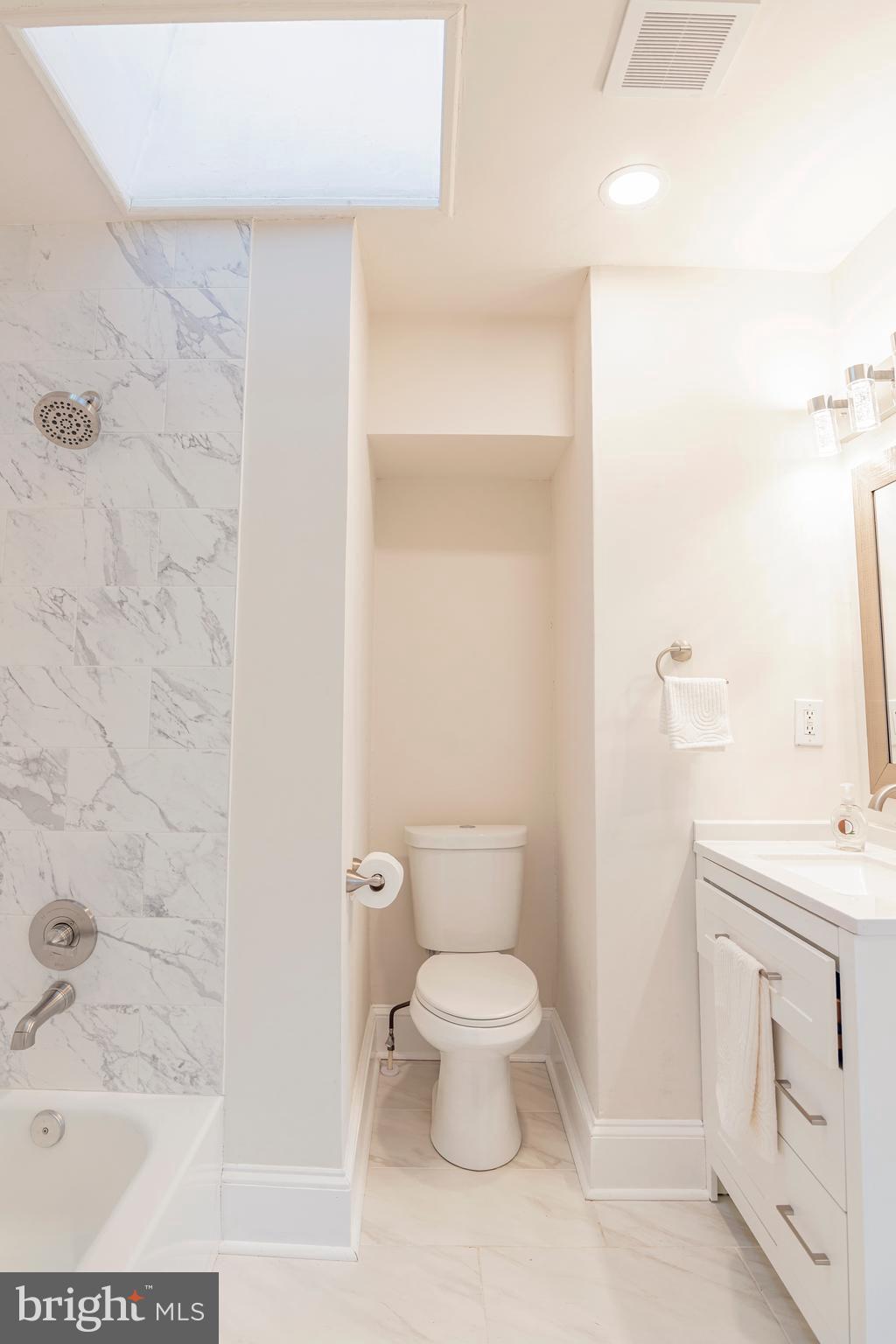 OAKENSHAWE - Residential