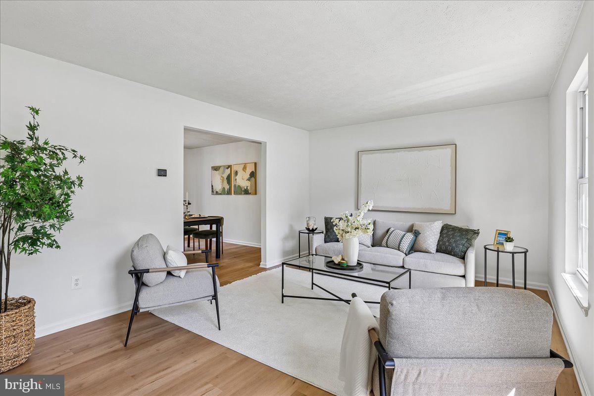 8746 COUNTRY LANE