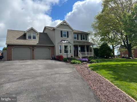 Photo of 365 Lombard Street, DALLASTOWN, PA 17313 (MLS # PAYK2102172)