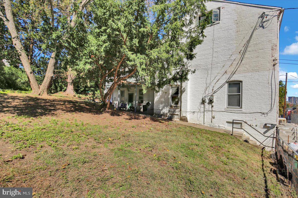 667 SAINT JOSEPH STREET
