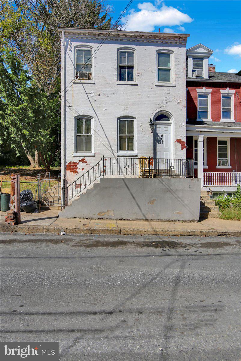 667 SAINT JOSEPH STREET