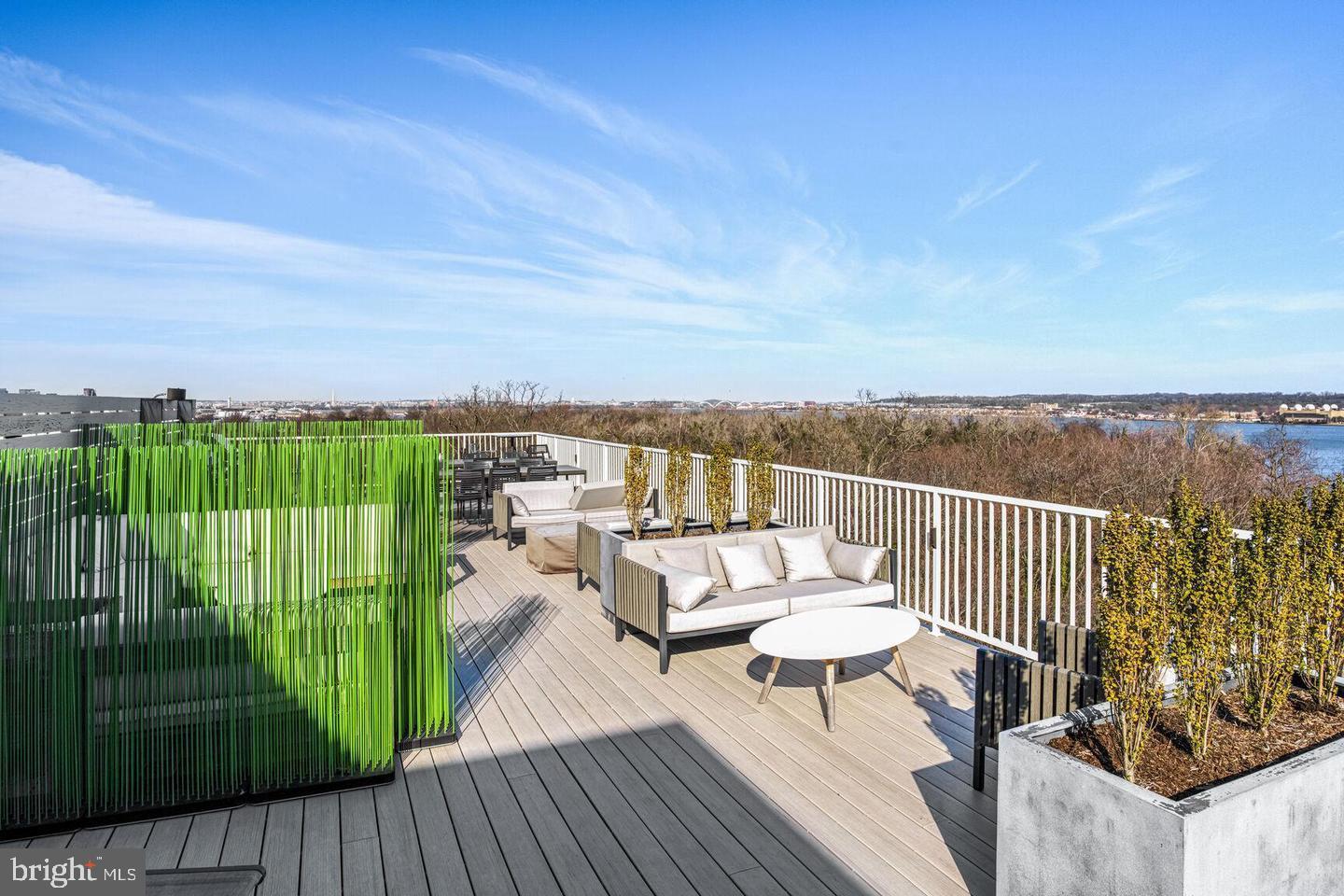 OLD TOWN NORTH - Residential