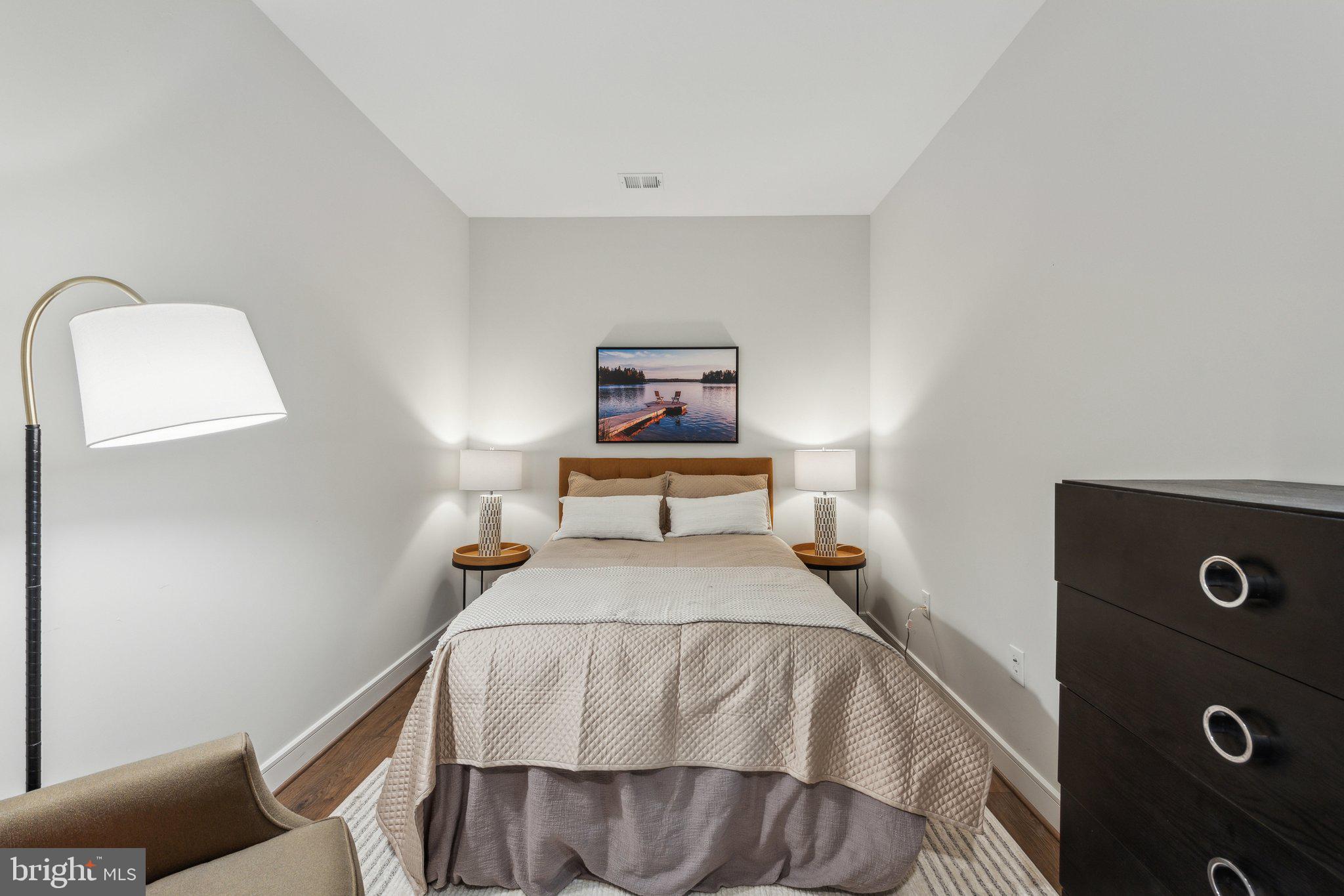 OLD TOWN NORTH - Residential