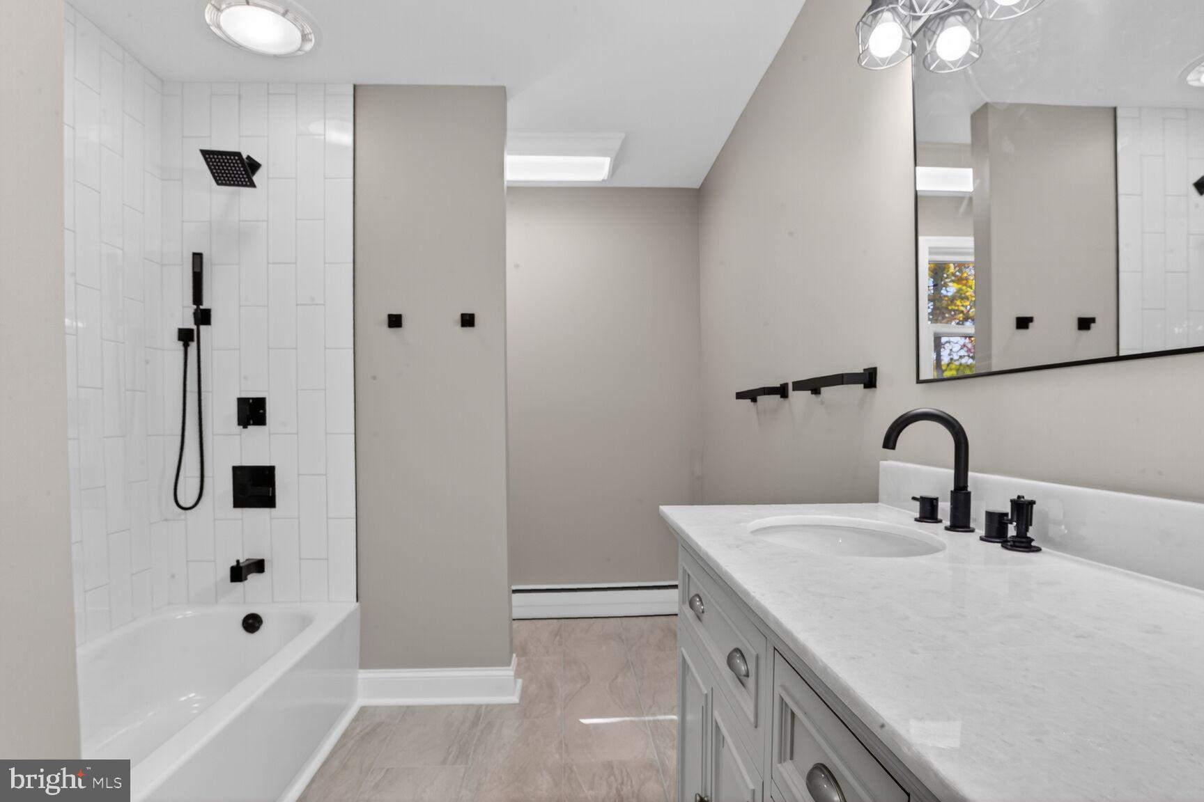 CARROLL MANOR - Residential