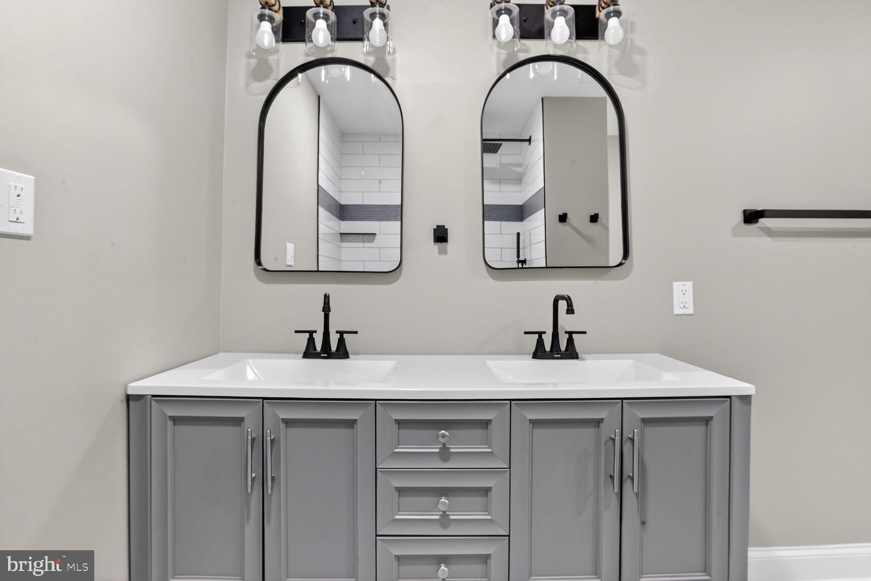 CARROLL MANOR - Residential