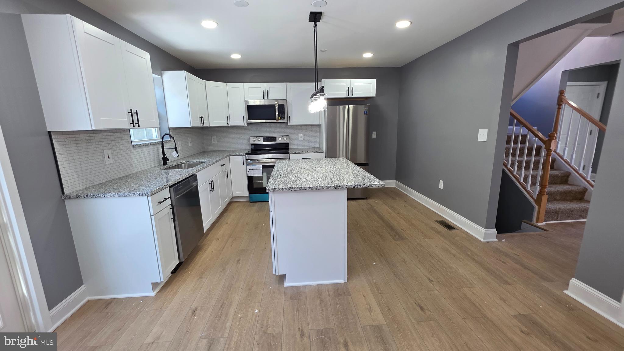 WINSTEN ESTATES - Residential