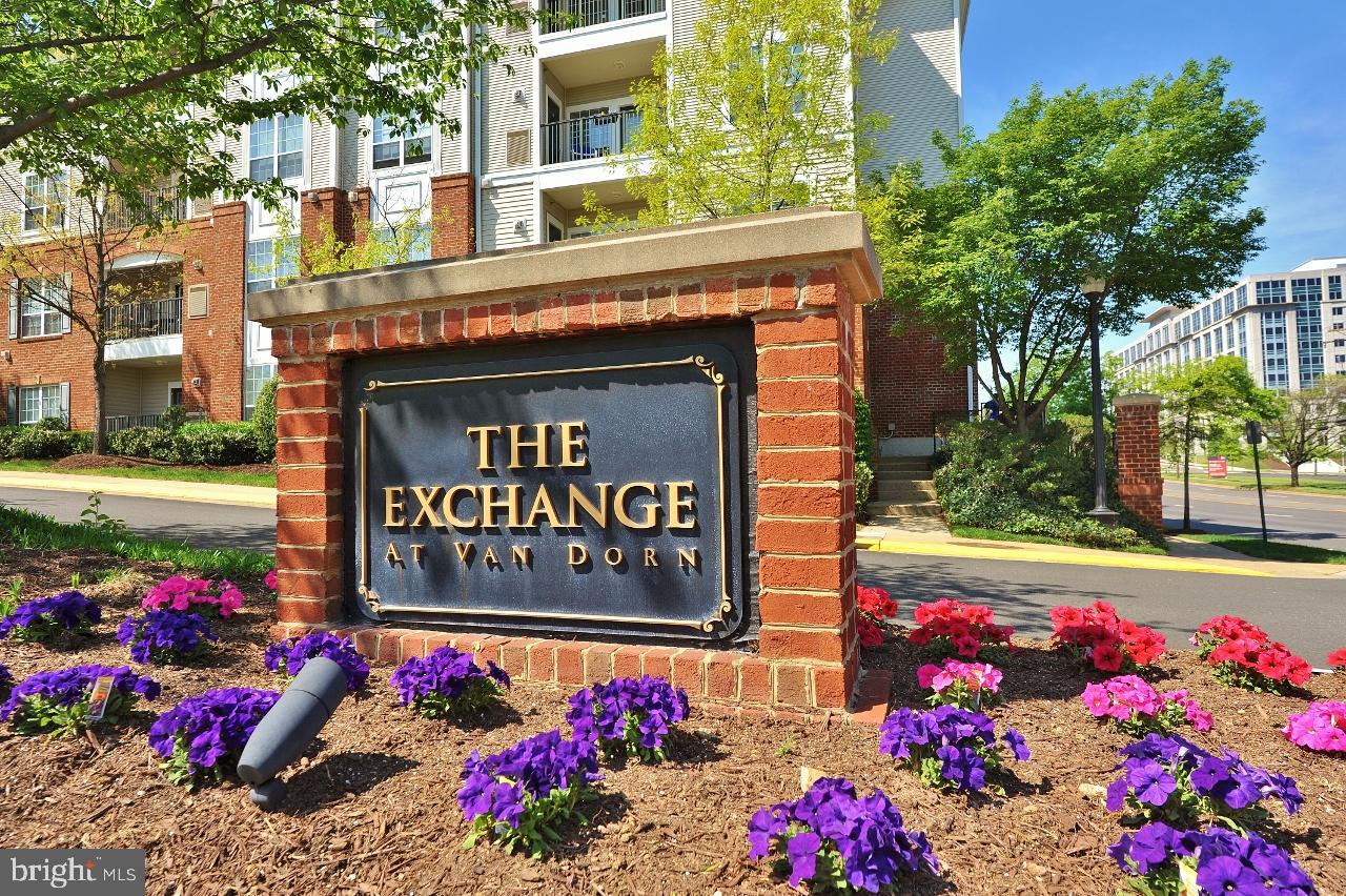 4862 EISENHOWER AVENUE 370
