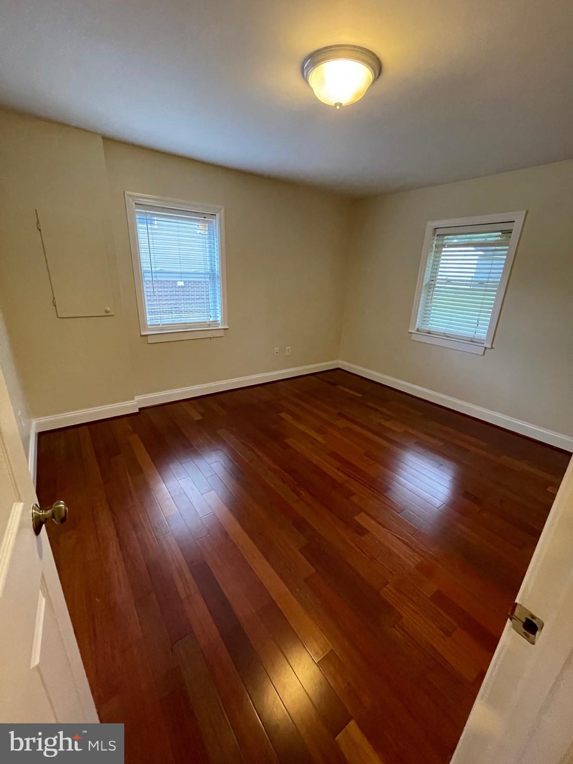 NORTH SPRINGFIELD - Residential Lease