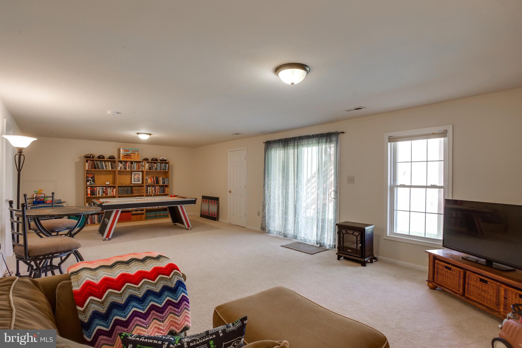 RIDGE POINTE - Residential