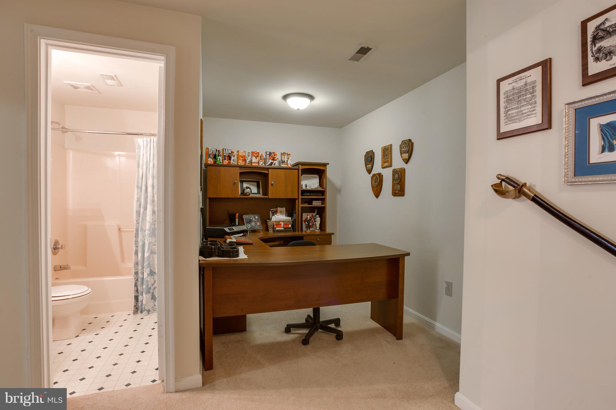 RIDGE POINTE - Residential