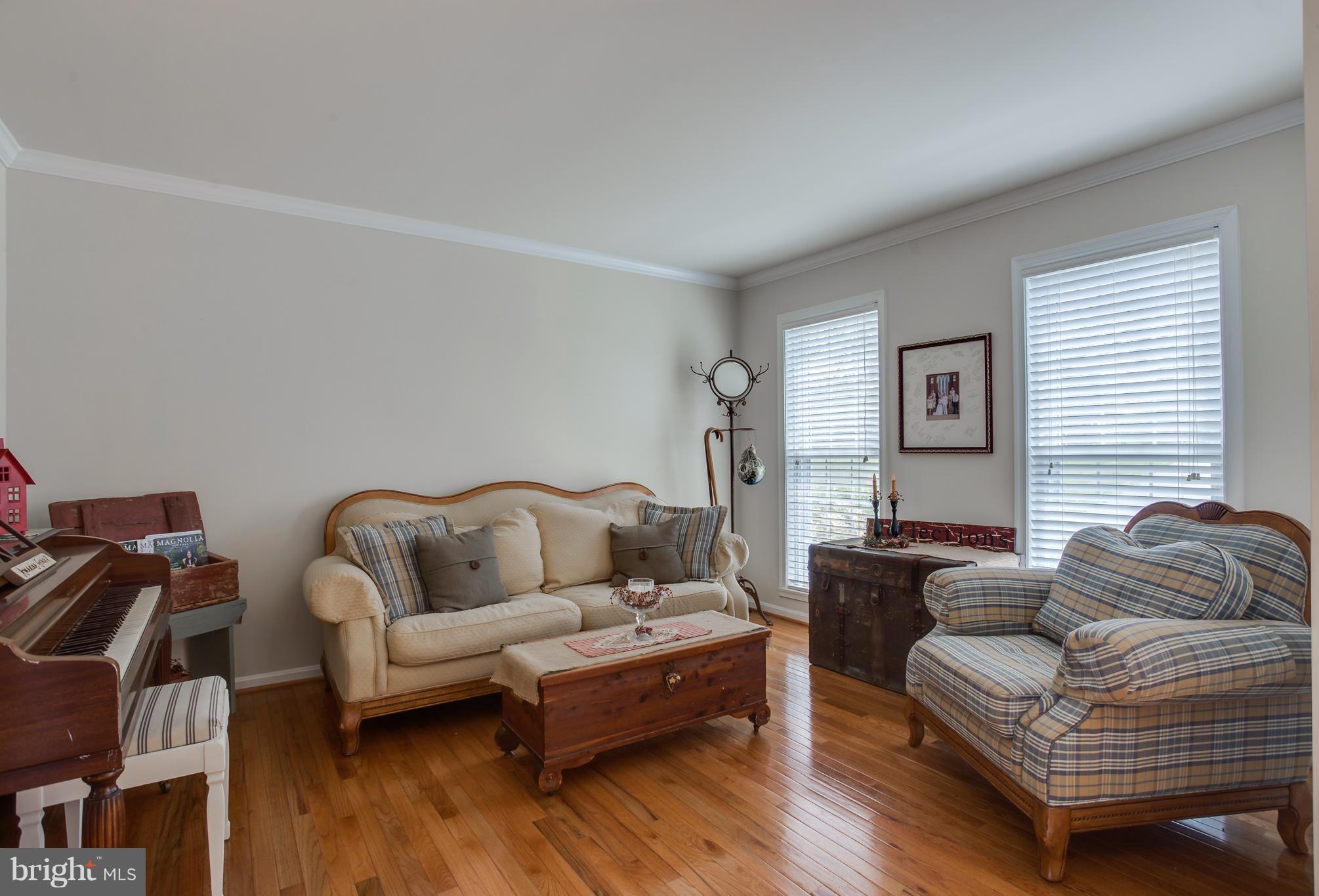 RIDGE POINTE - Residential