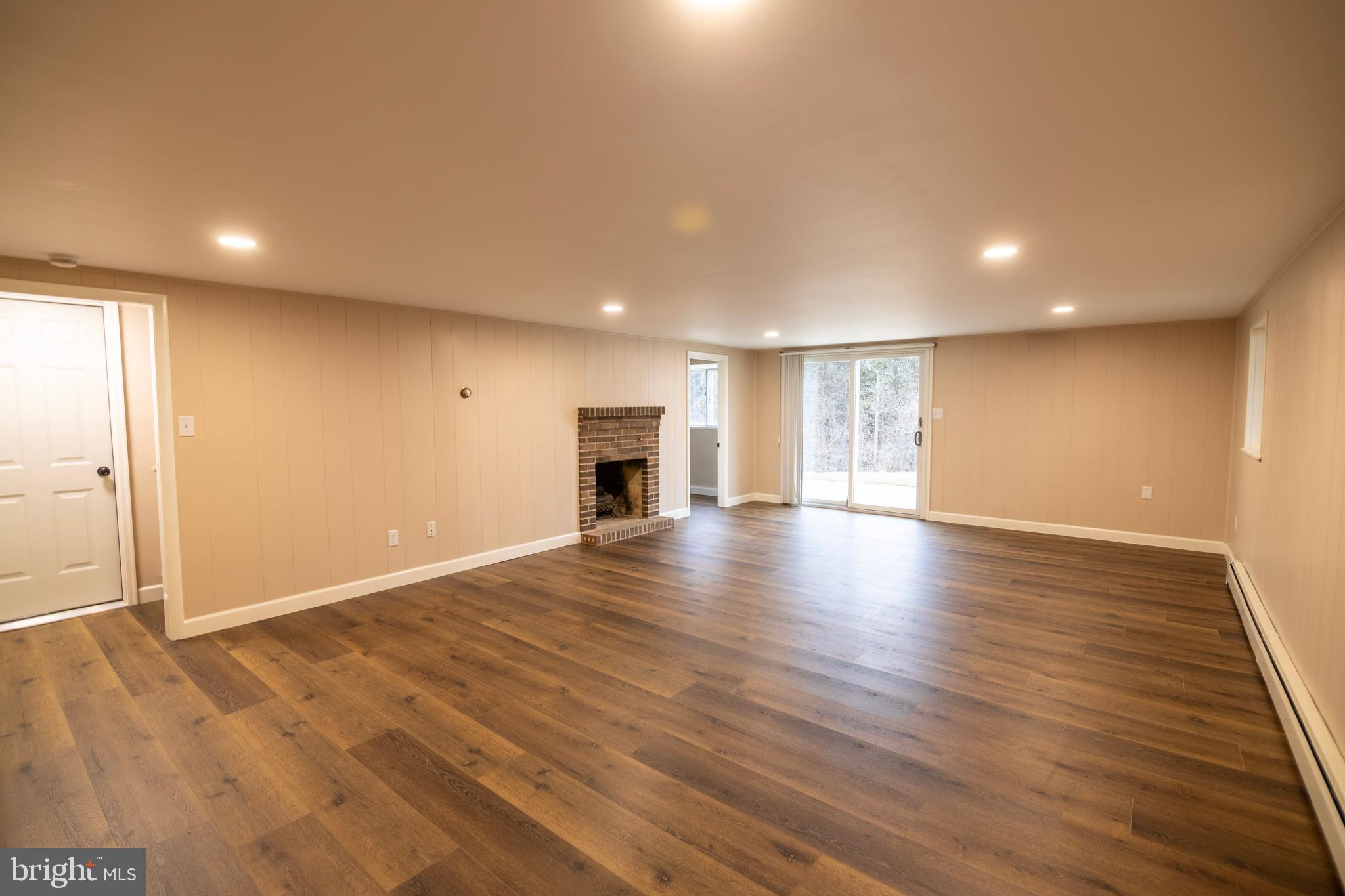 RED LION - Residential