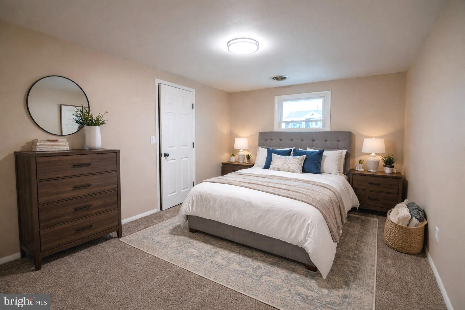 RED LION - Residential